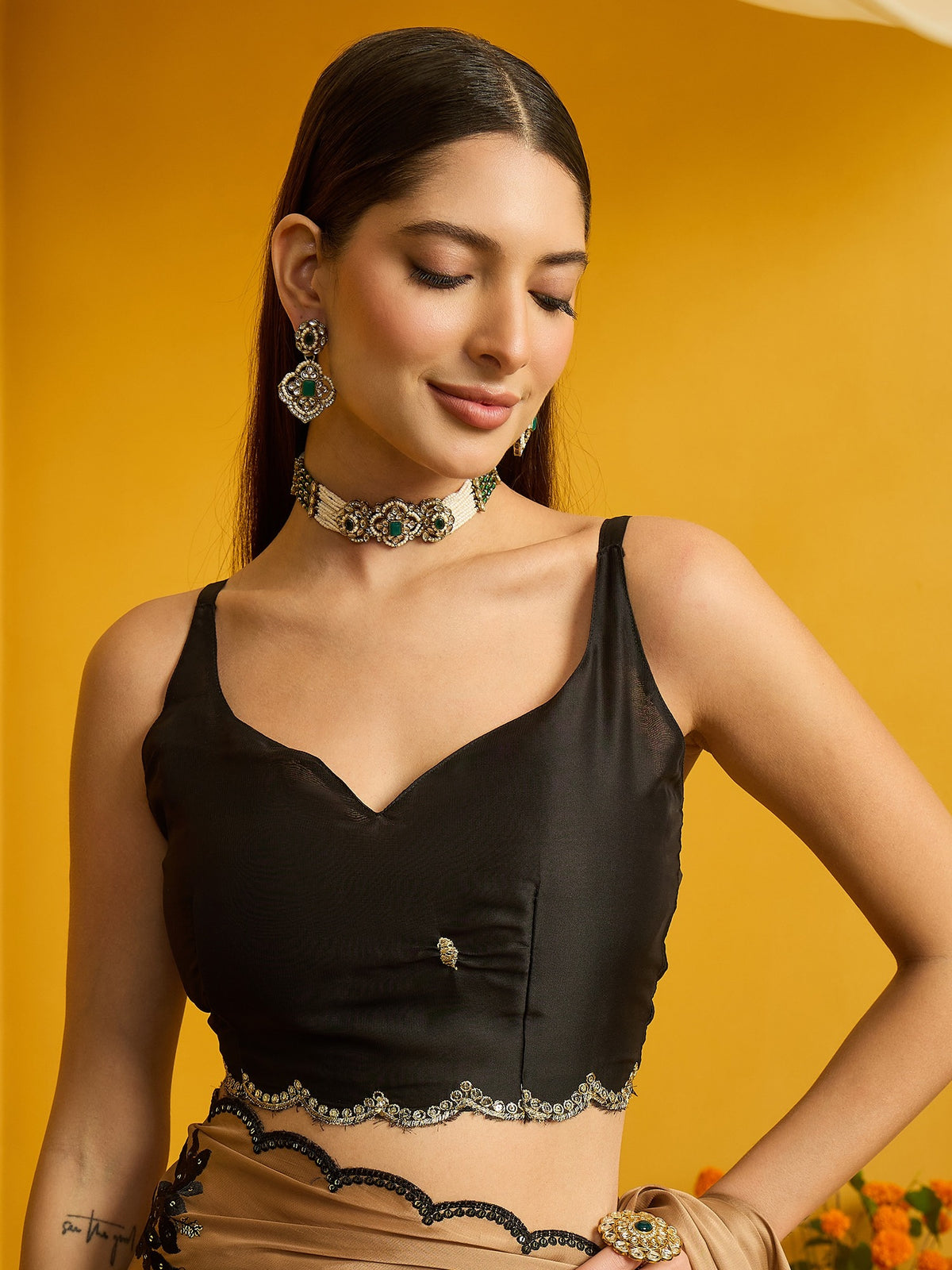 Bronze Georgette saree – detail view 5