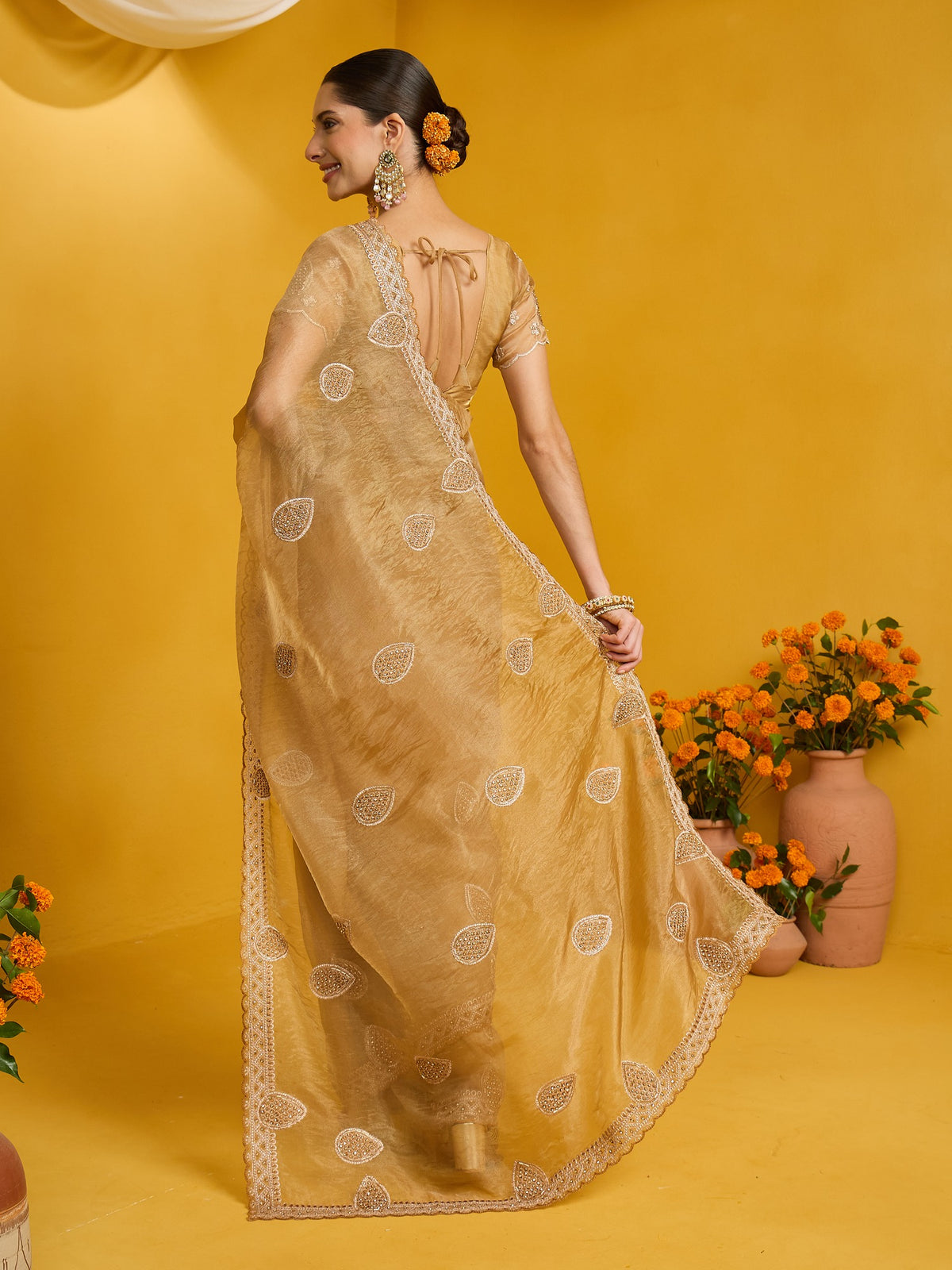 Gold Organza saree – detail view 6