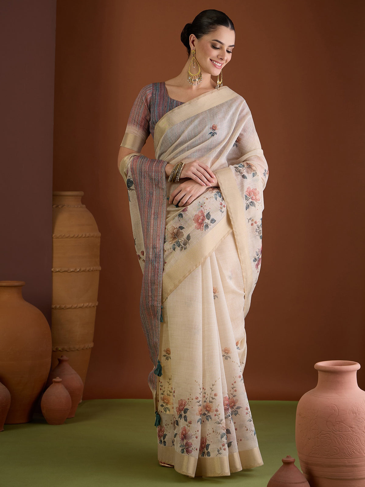 Beige linen blend saree view 4