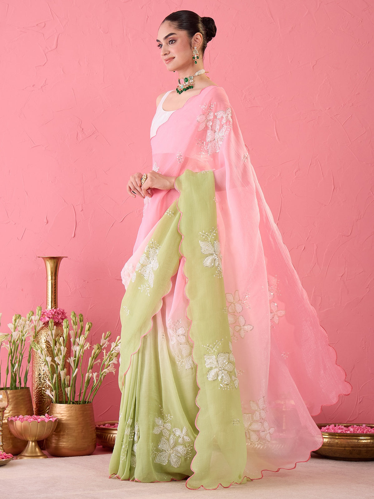 Pink Chiffon saree – detail view 1
