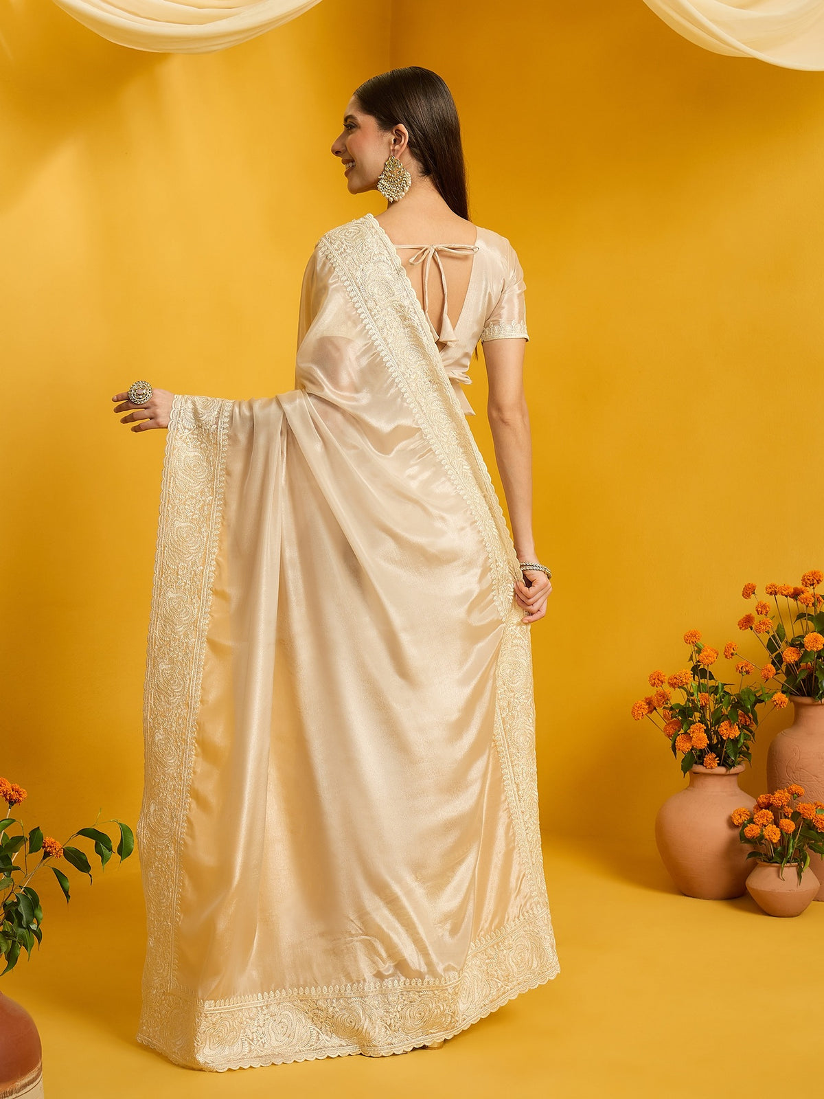 Beige Organza saree – detail view 6