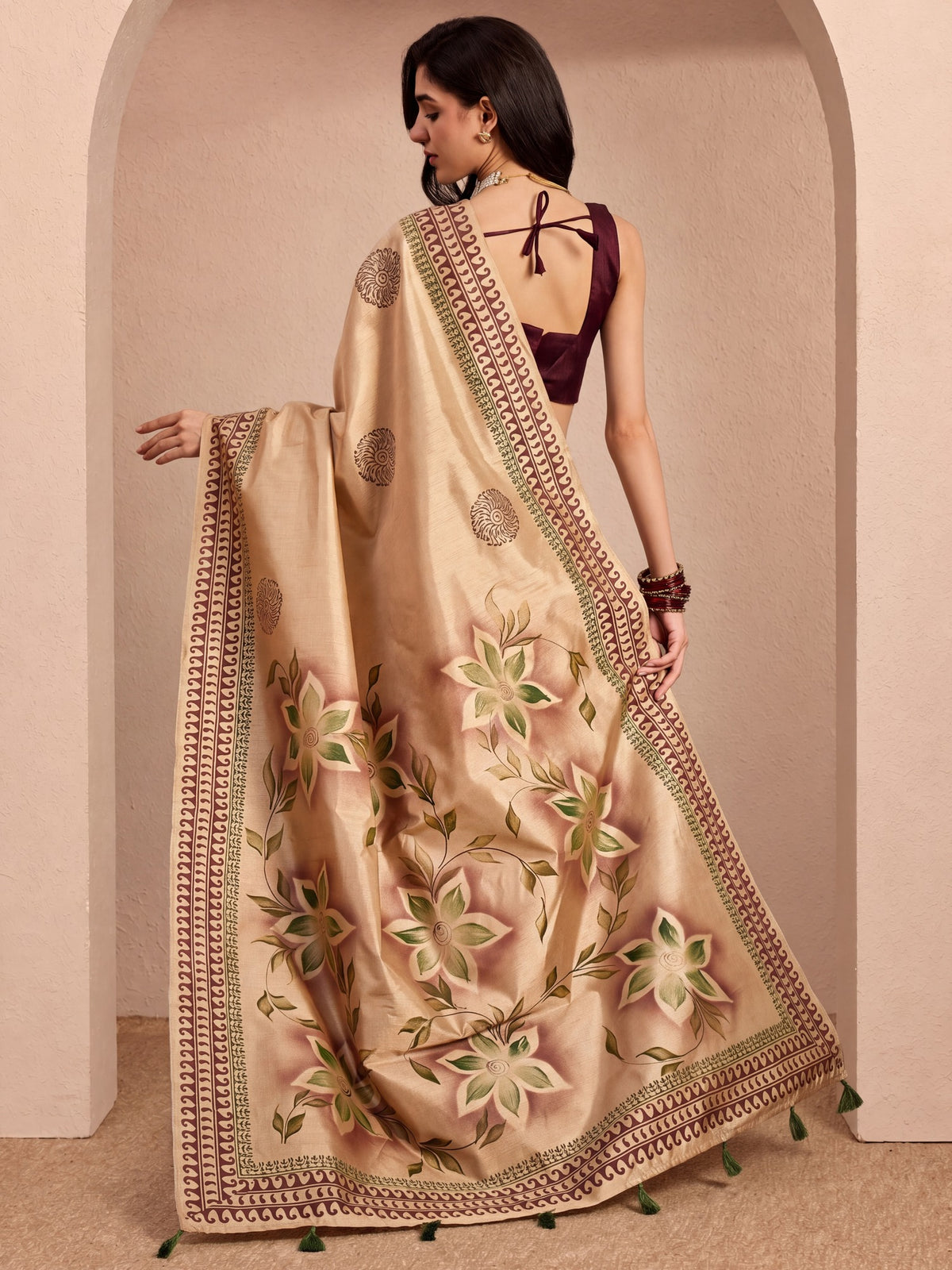 Beige Silk Blend saree – detail view 1