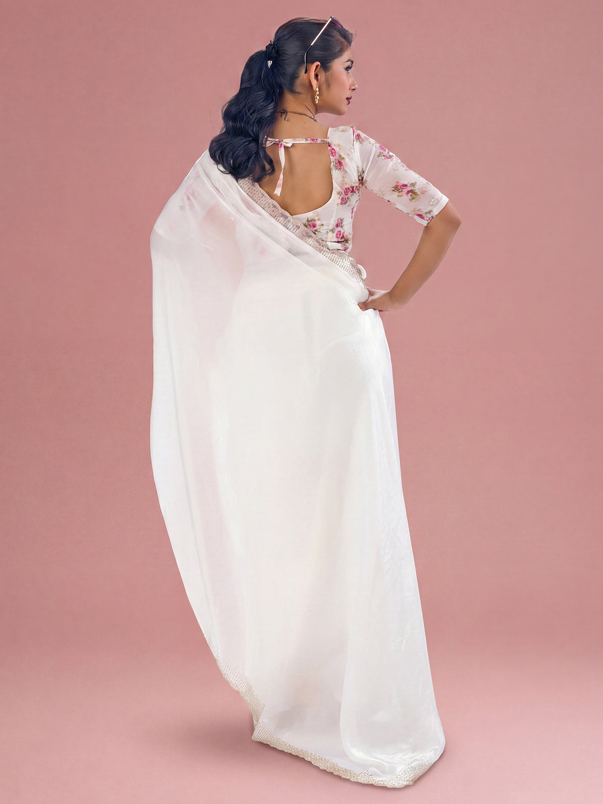 White Silk saree – detail view 1