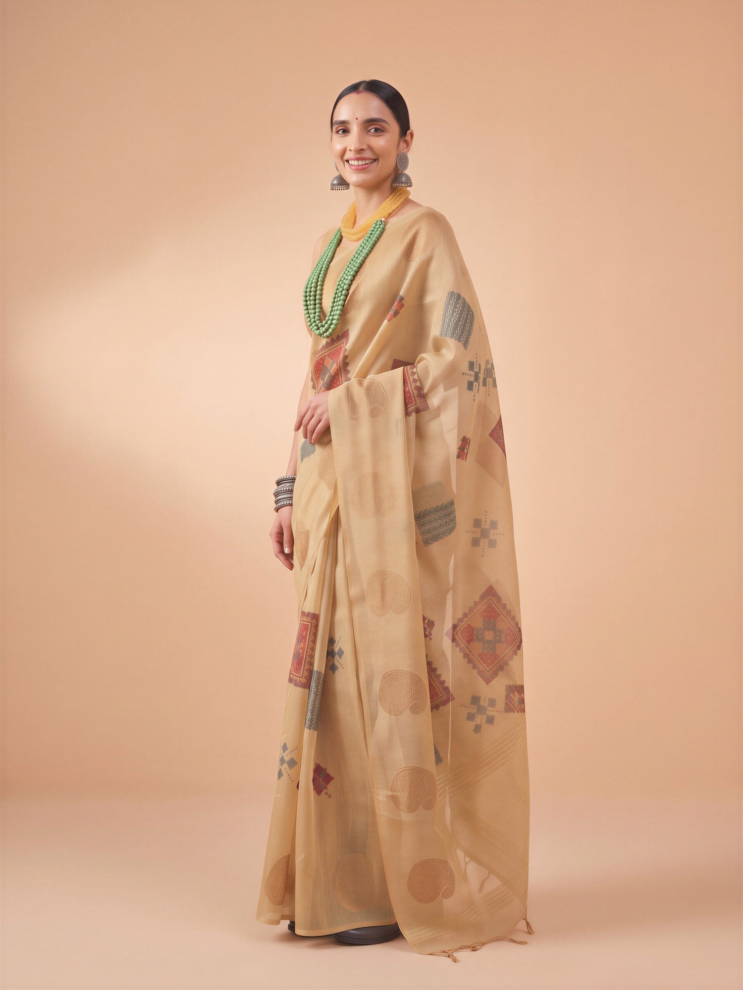 Beige Tissue saree – detail view 2