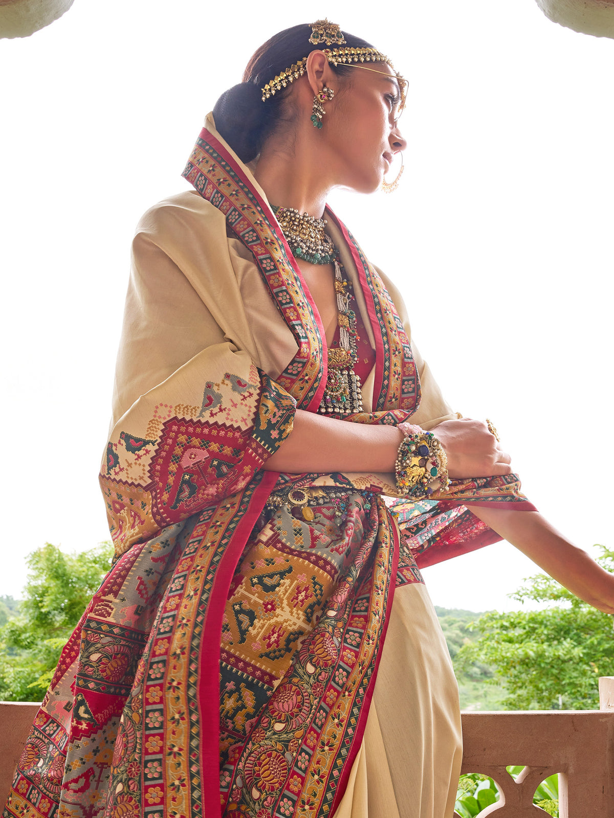 Beige Silk Blend saree – detail view 1