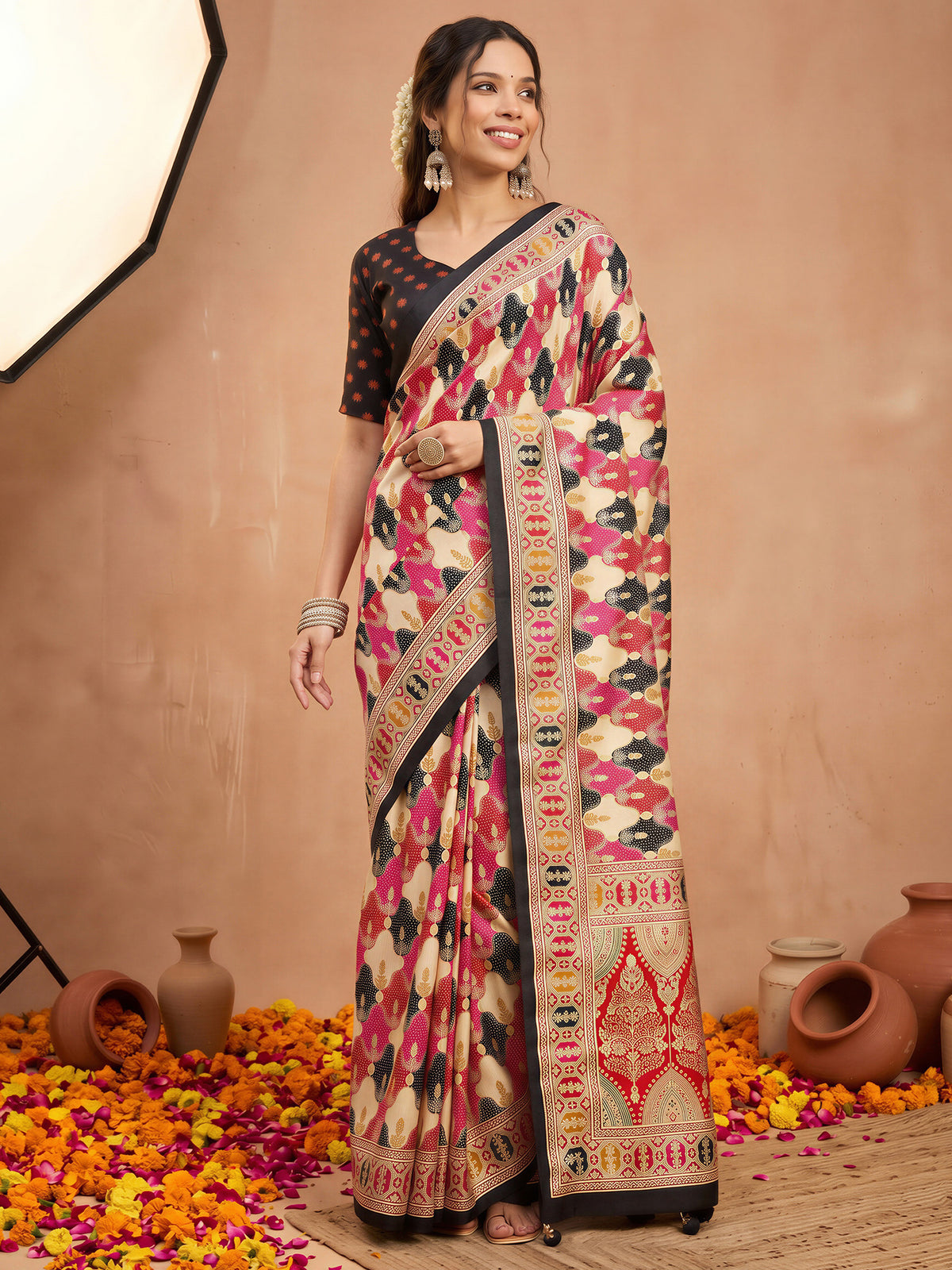 Black Silk Blend saree – detail view 3