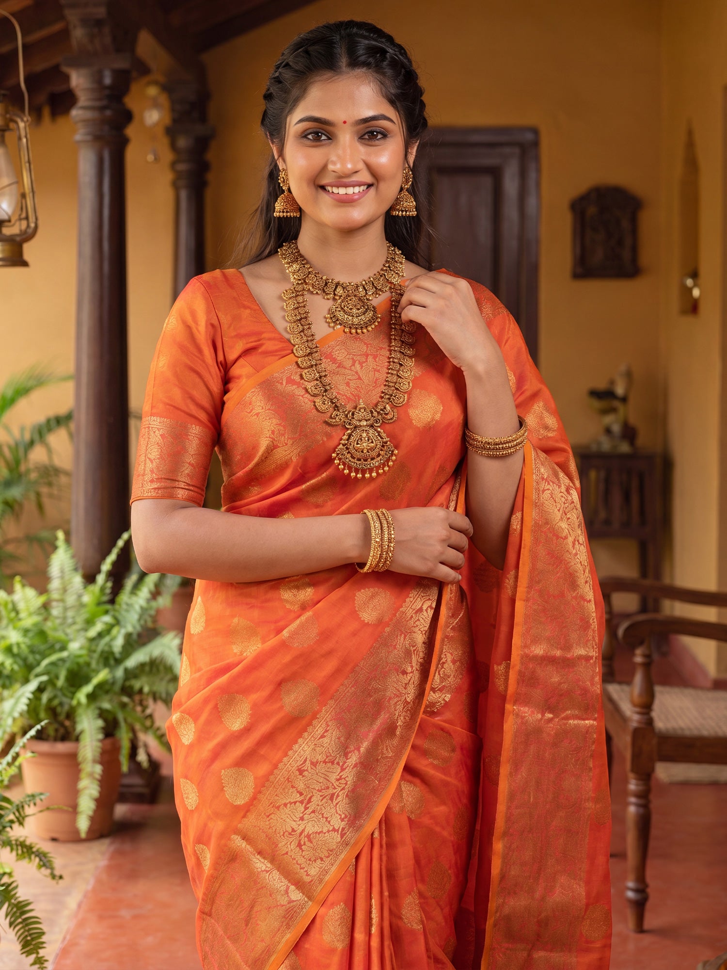 Orange Silk Blend saree – detail view 4