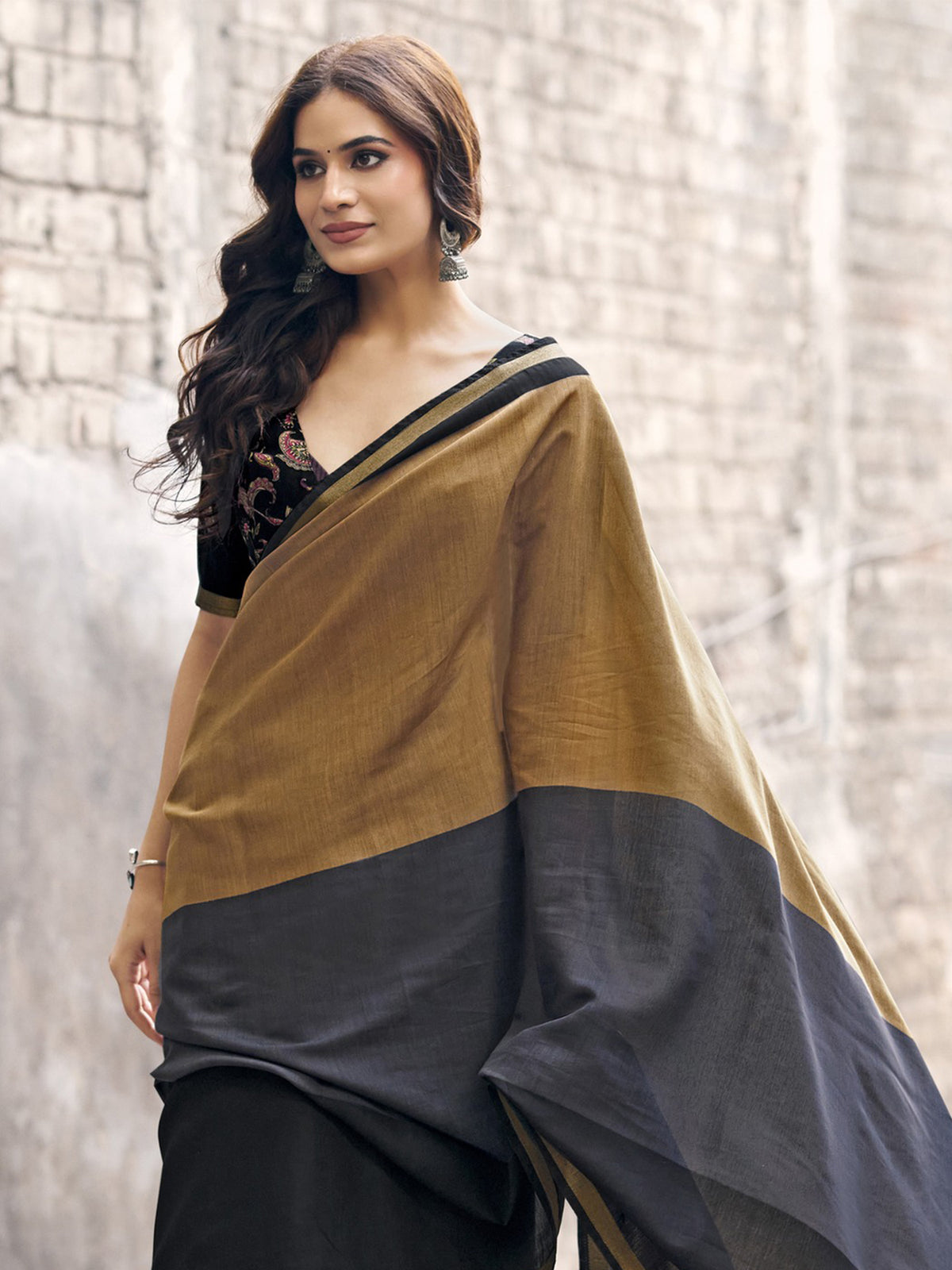 Black cotton blend saree view 4