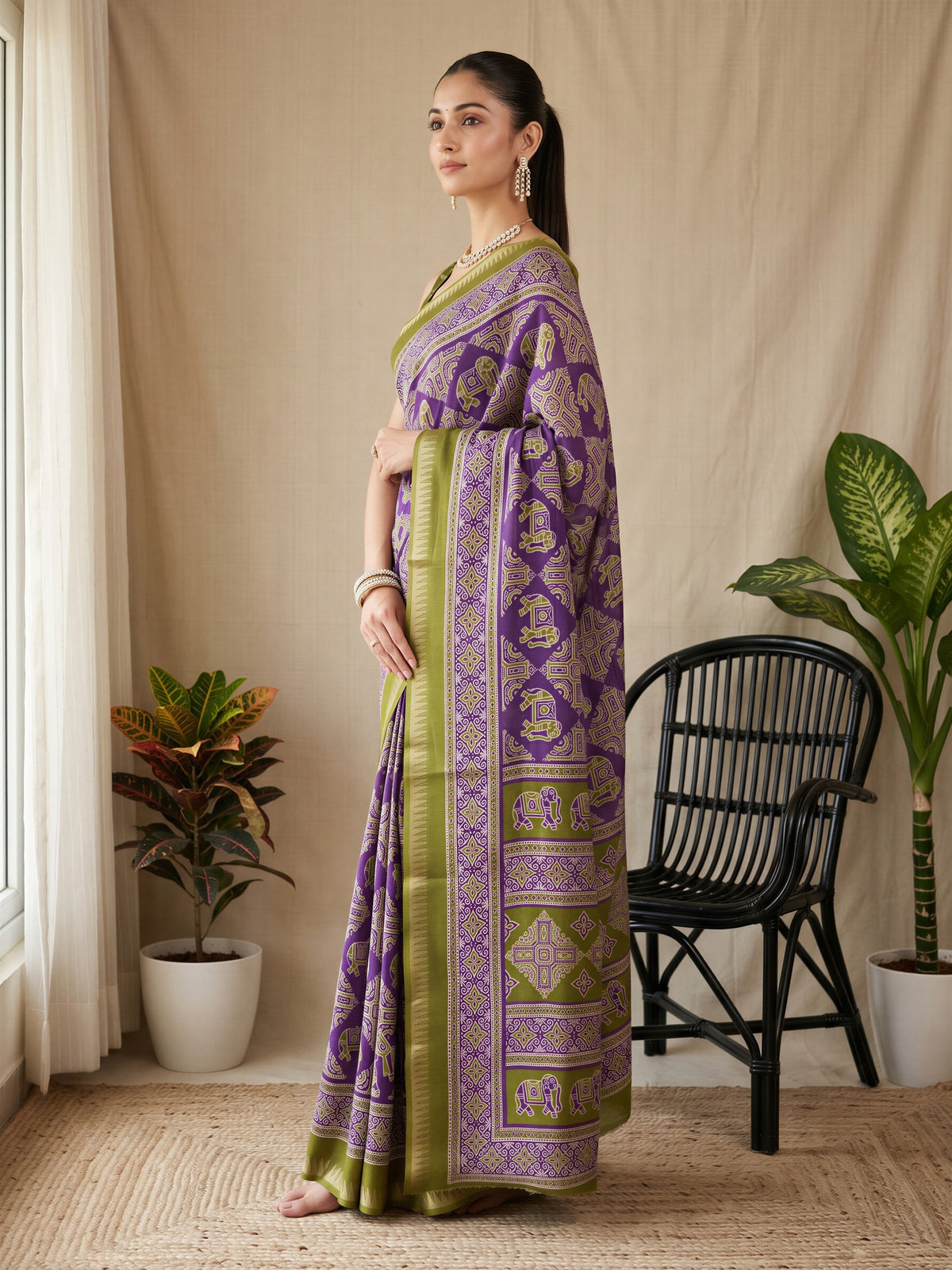 Purple Georgette saree – detail view 2