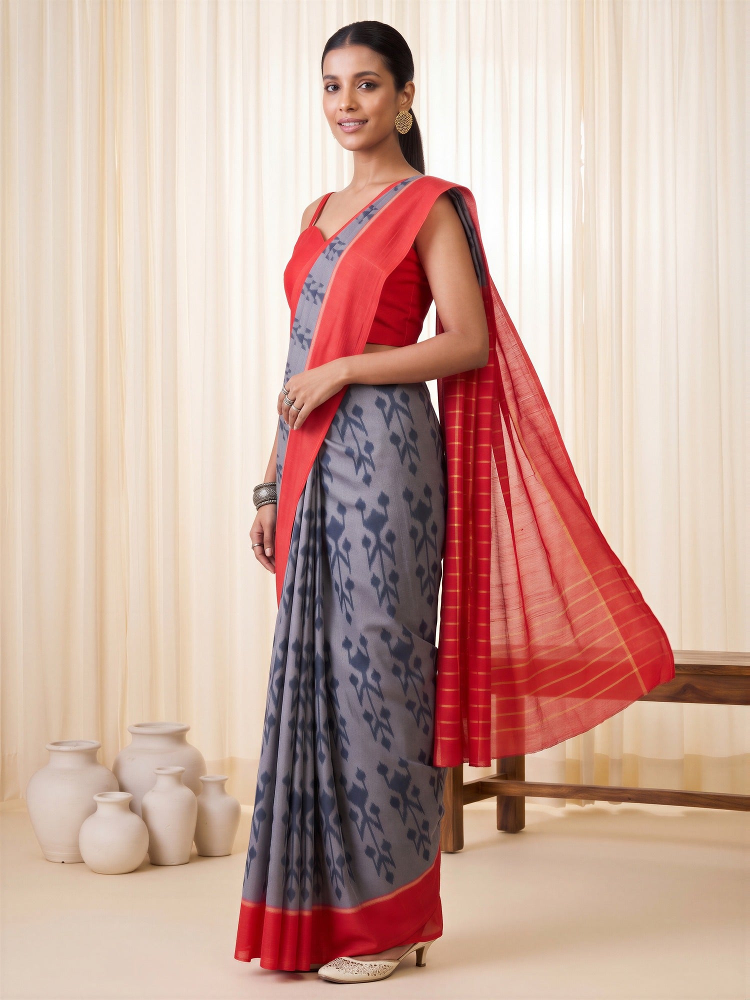 Grey Cotton Blend saree – detail view 2