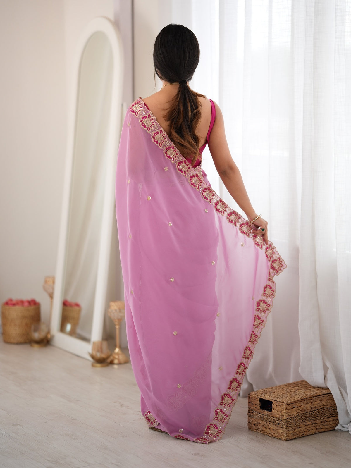 Pink Georgette saree – detail view 4