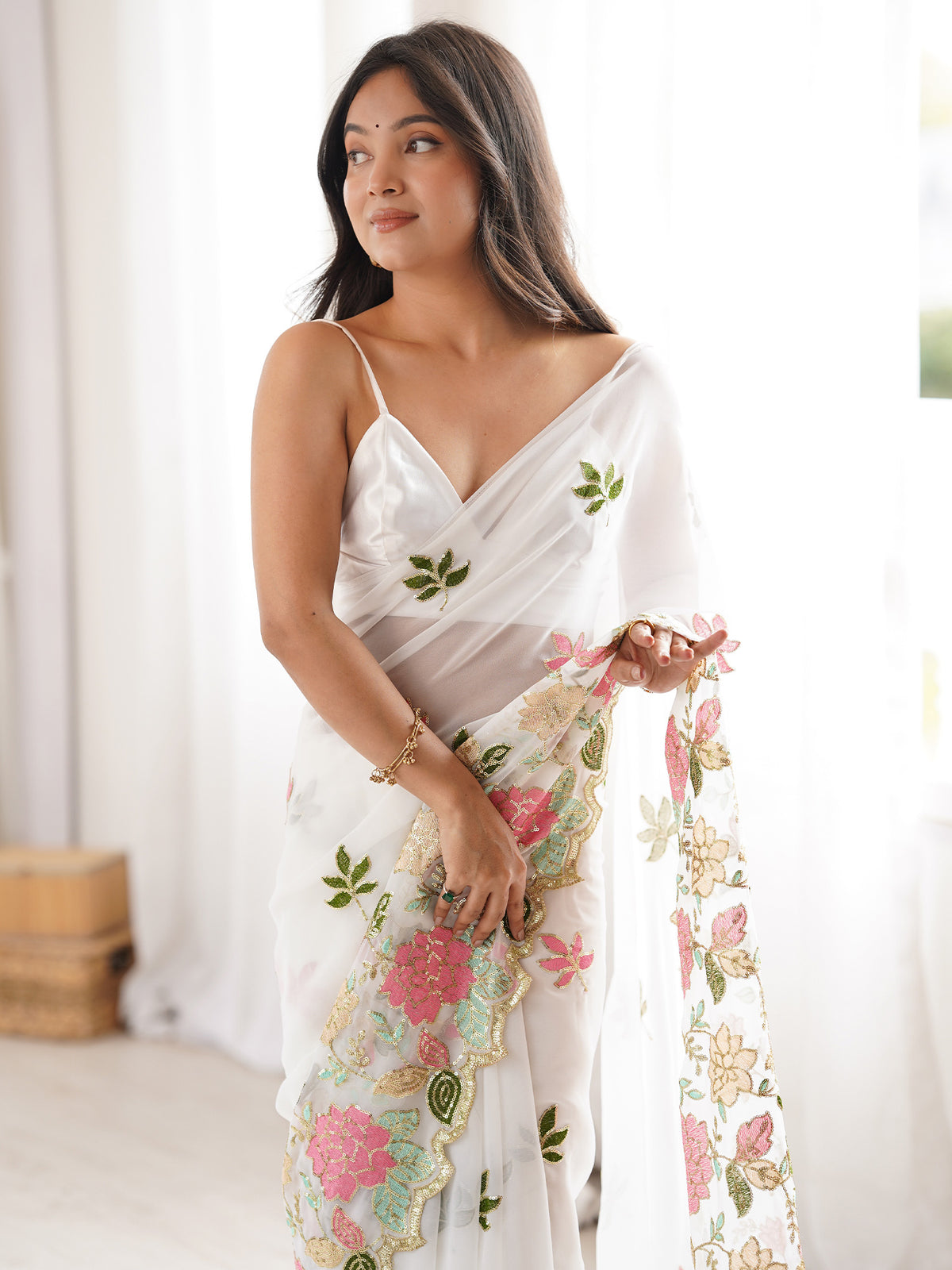 White Georgette saree – detail view 4