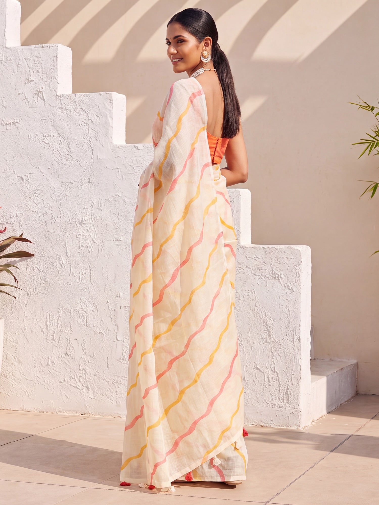 Cream Cotton Linen saree – detail view 1