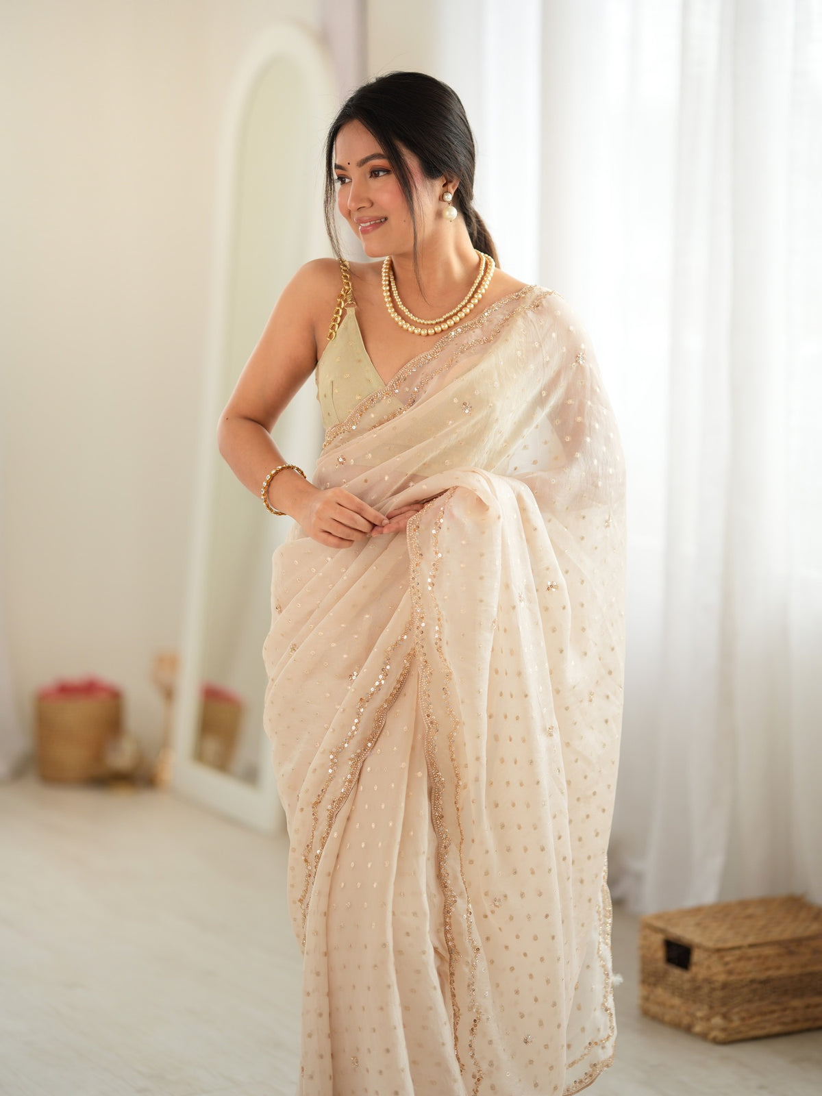 Cream Georgette saree – detail view 2