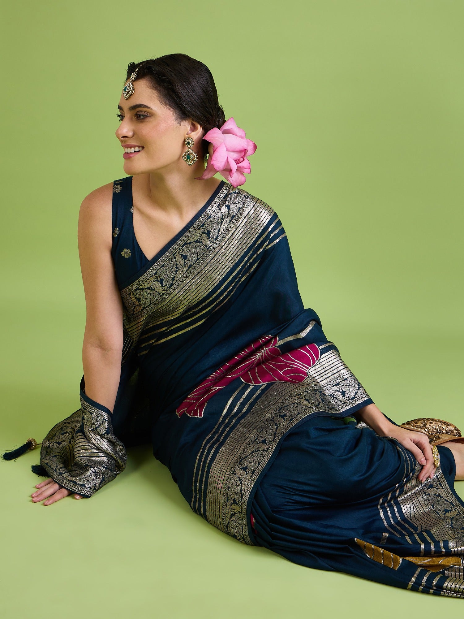 Navy Blue Silk Blend saree – detail view 5