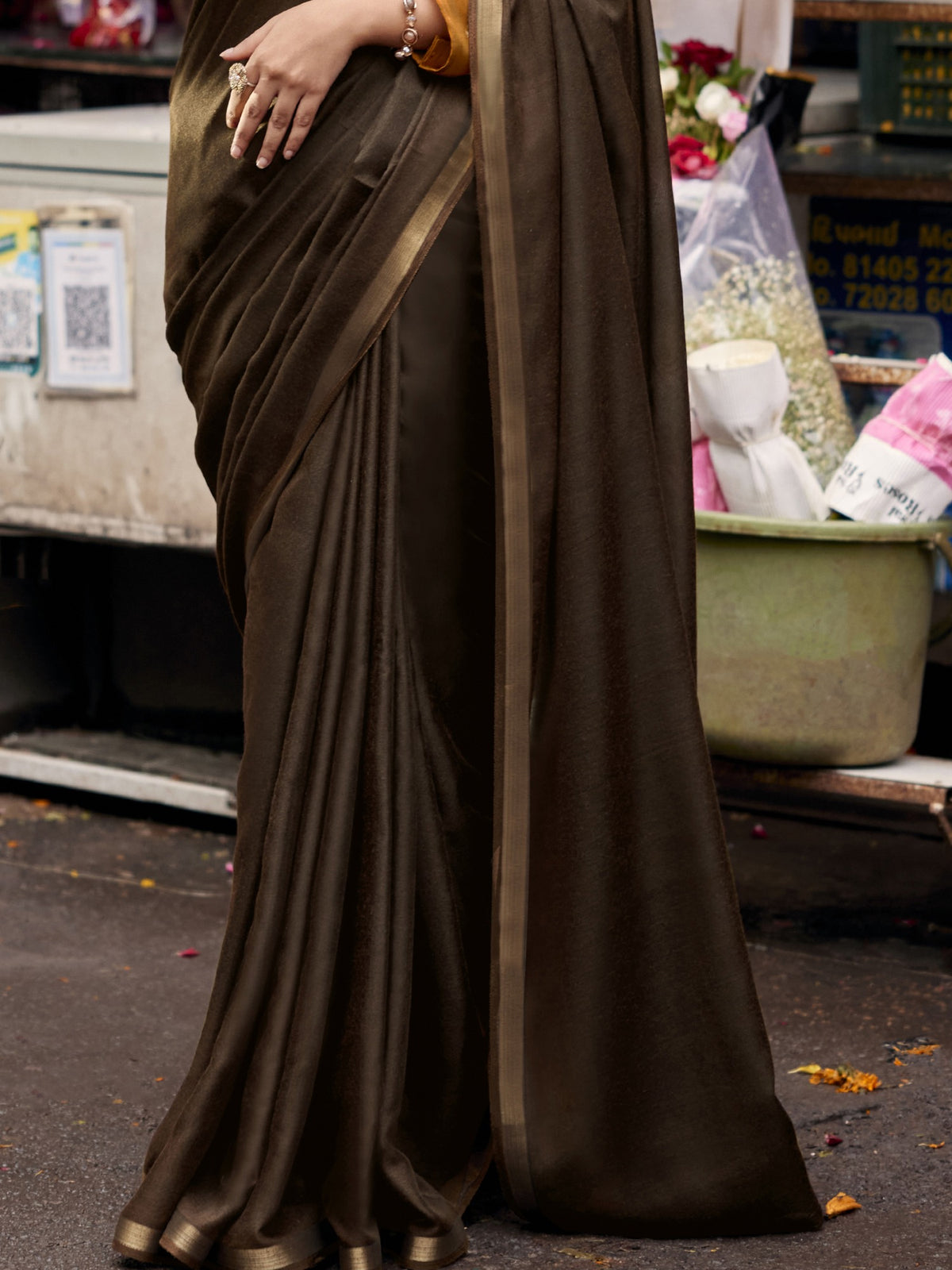 Dark Brown Cotton Blend saree – detail view 1