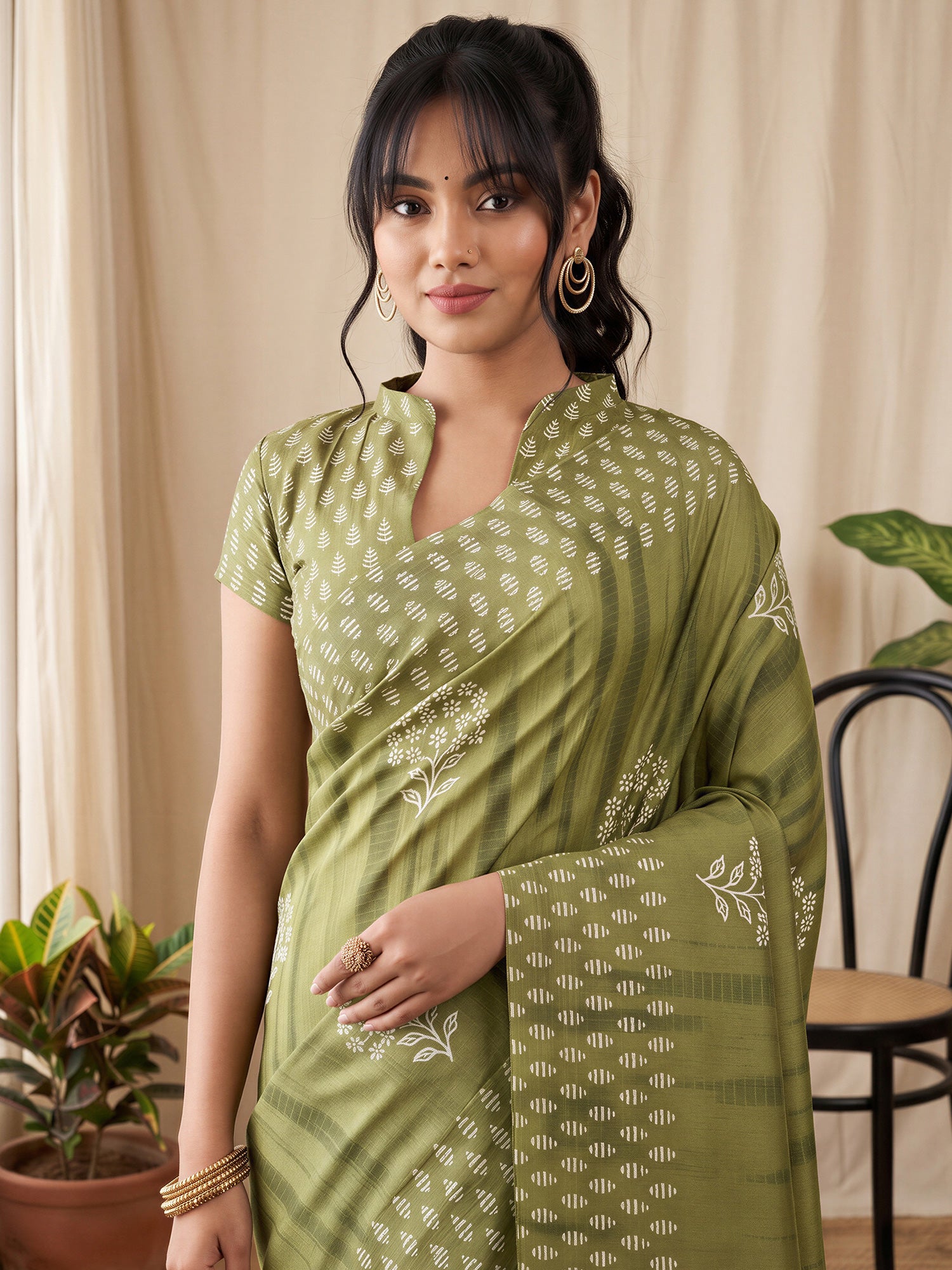 Olive Cotton Blend saree – detail view 4
