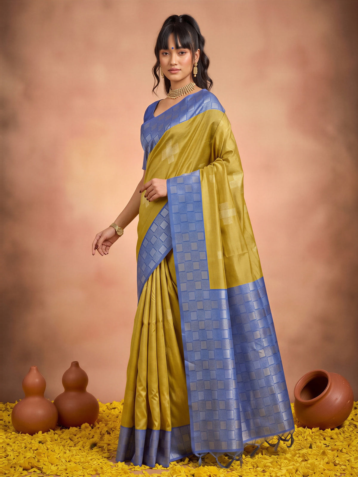 Olive Cotton Blend saree – detail view 2