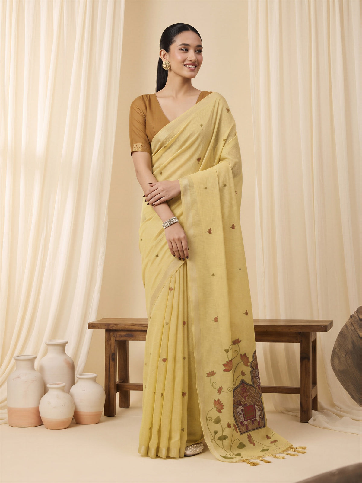 Yellow Pure Cotton saree – detail view 3