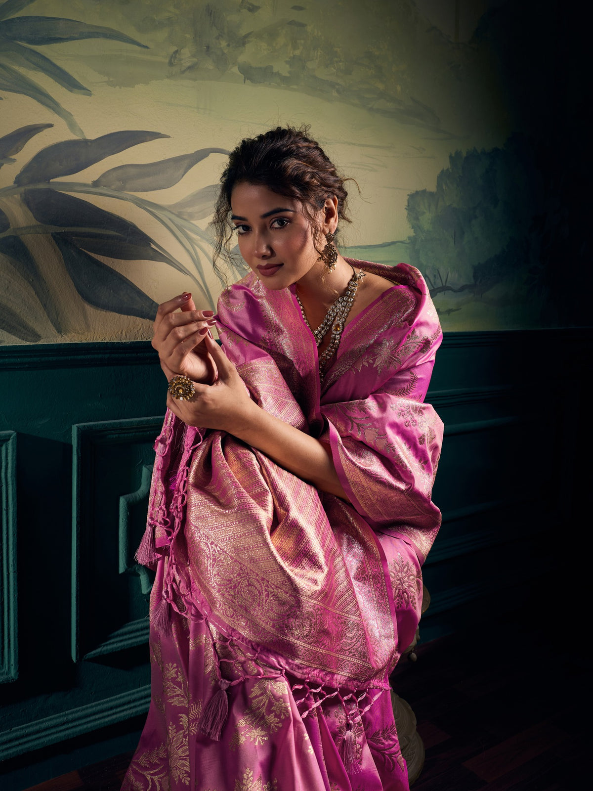 Pink Banarasi Silk saree – detail view 1