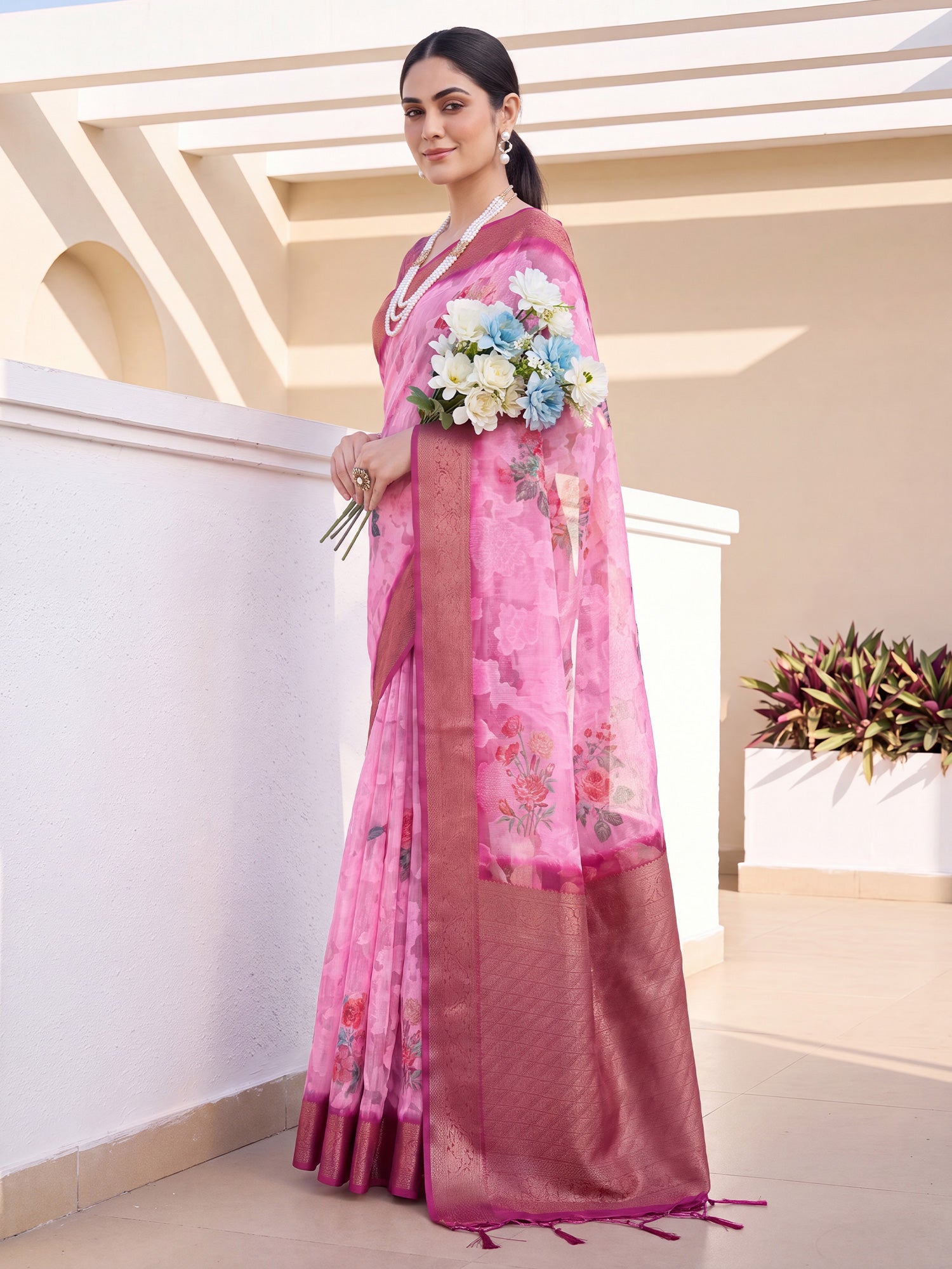Pink Organza saree – detail view 2