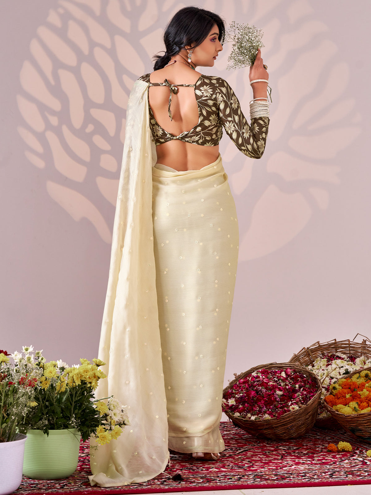 Cream Chiffon saree – detail view 1