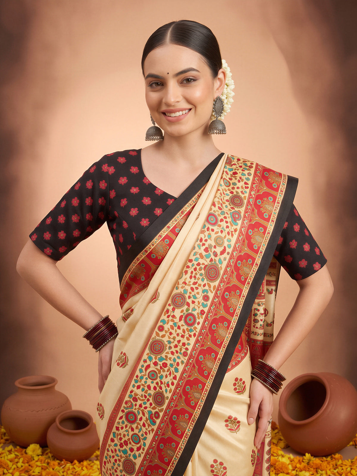 Cream Silk Blend saree – detail view 3