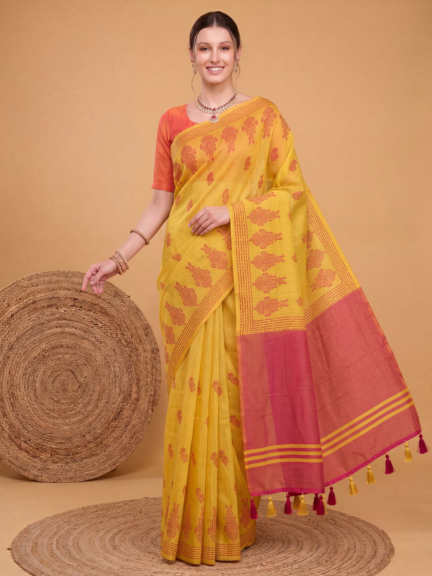 Yellow Linen saree – detail view 2