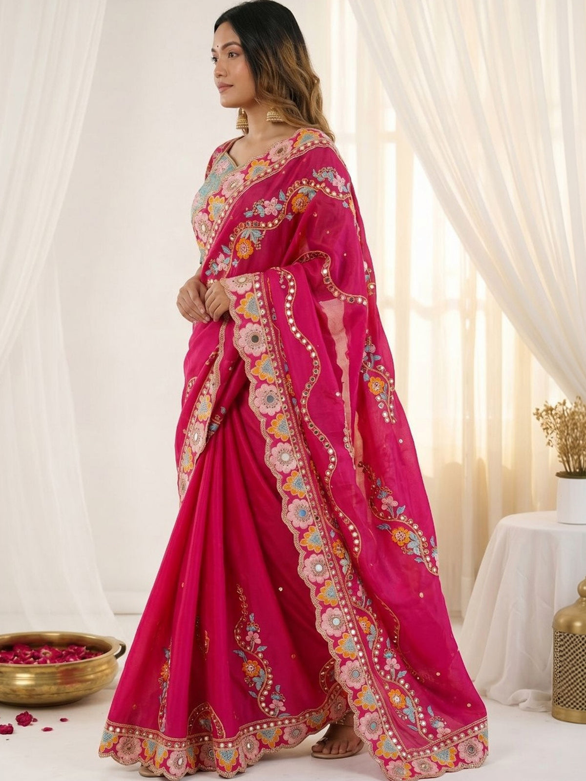Pink Pure Georgette saree – detail view 1