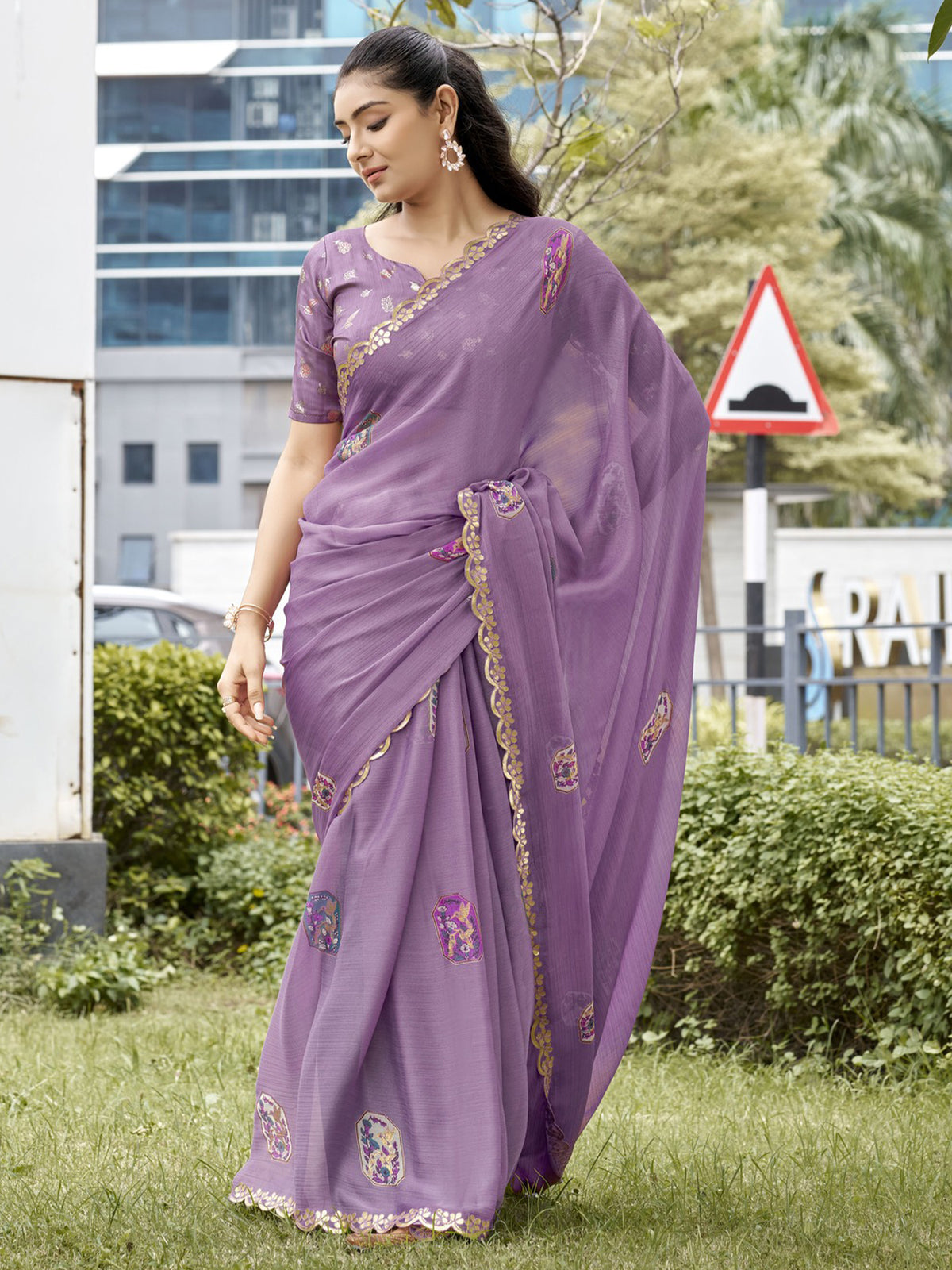 Mauve foil chiffon saree with mauve blouse piece