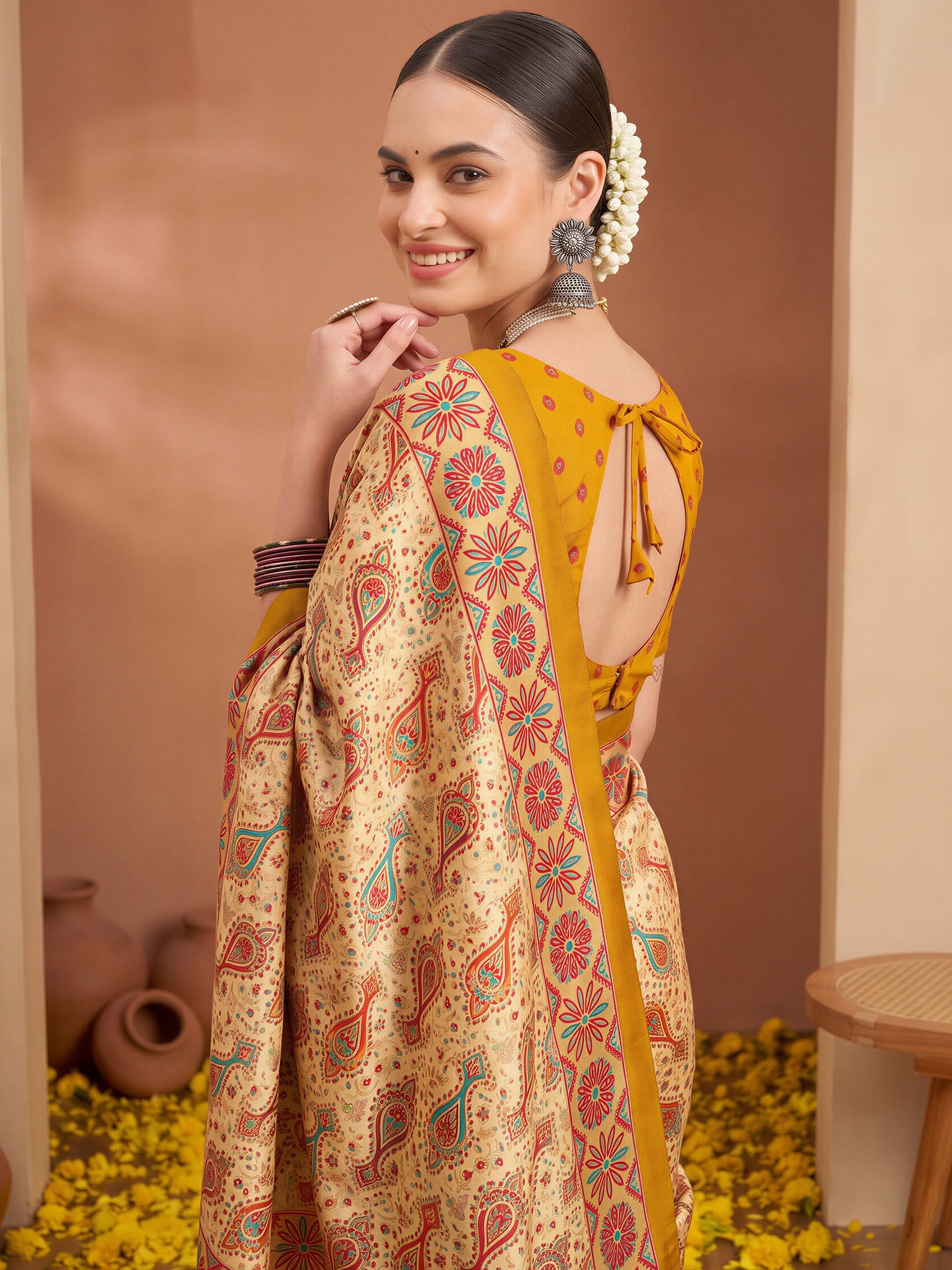 Mustard Silk Blend saree – detail view 3