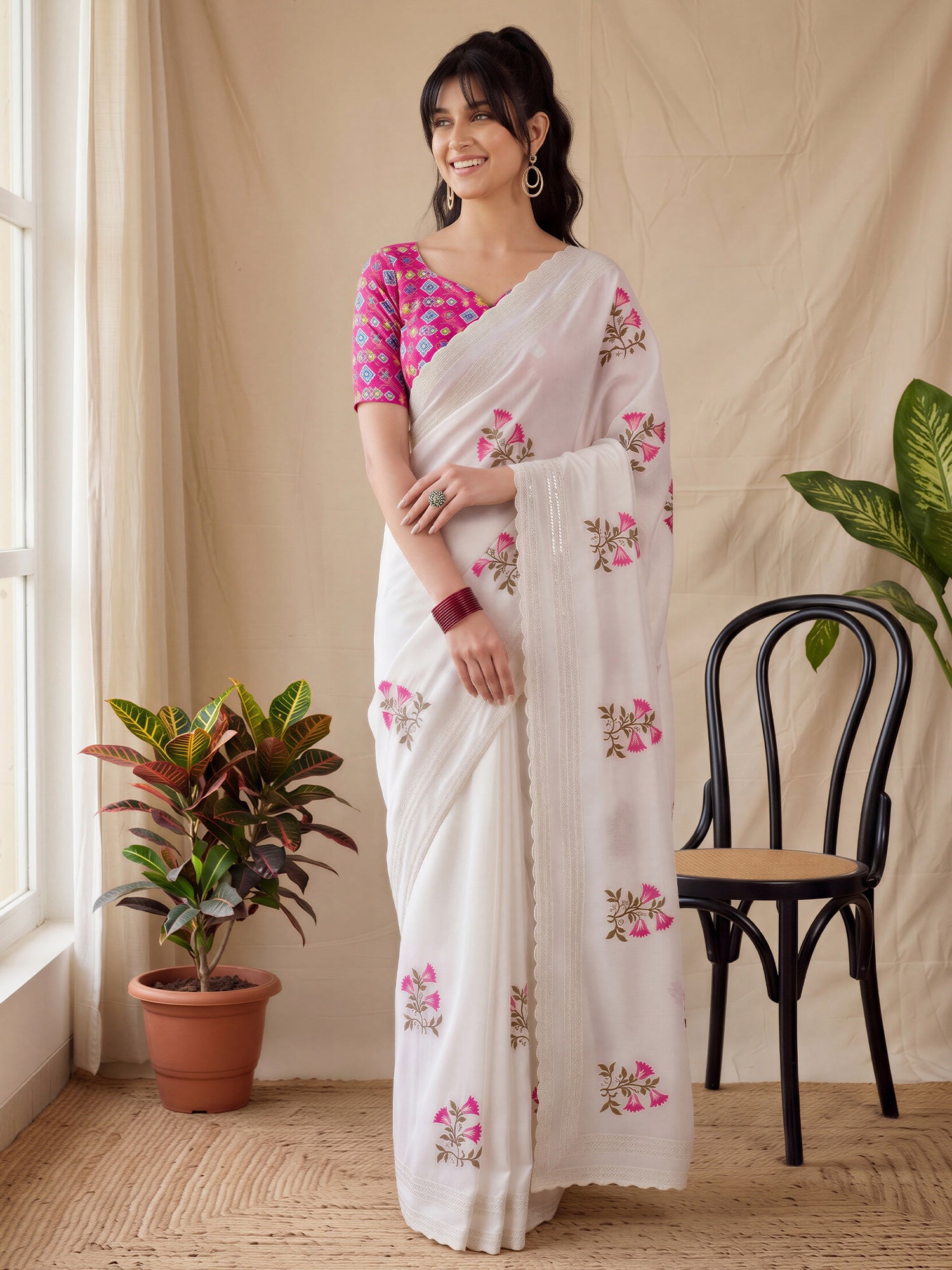 White Vichitra Silk saree – detail view 2