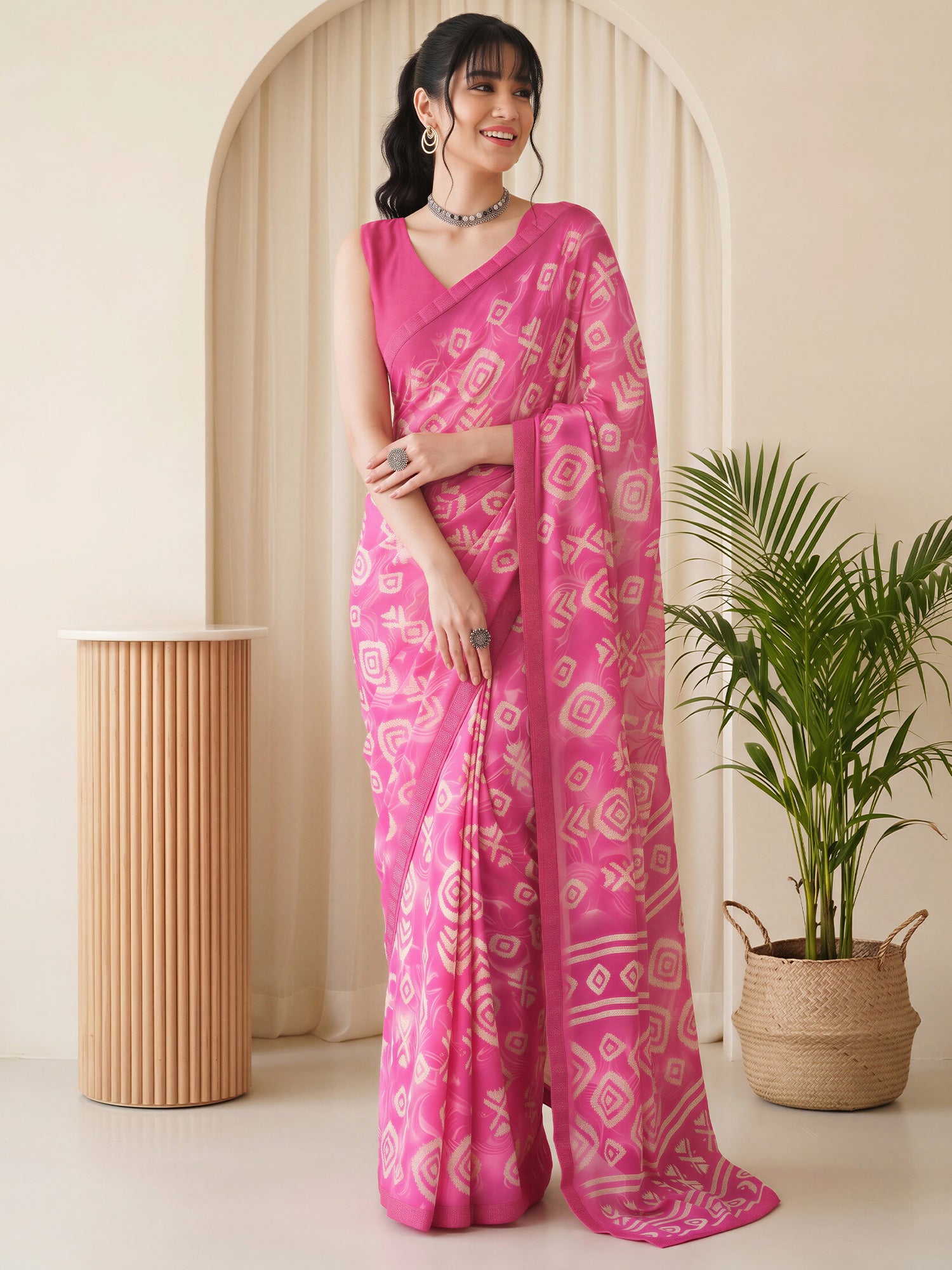 Pink Georgette saree – detail view 3