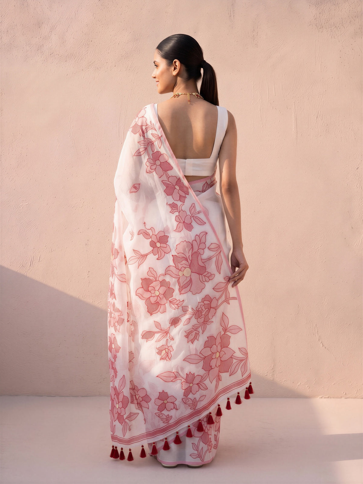 White Cotton Linen saree – detail view 1