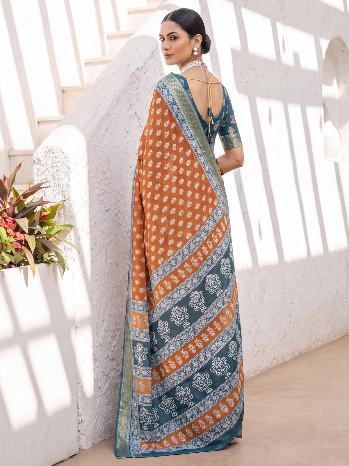 Rust Cotton saree – detail view 1