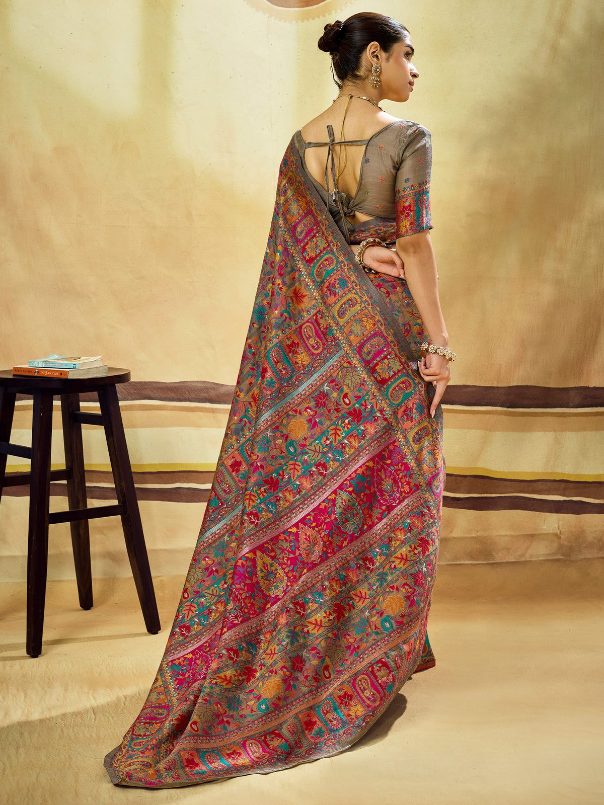 Grey Muga Cotton saree – detail view 1