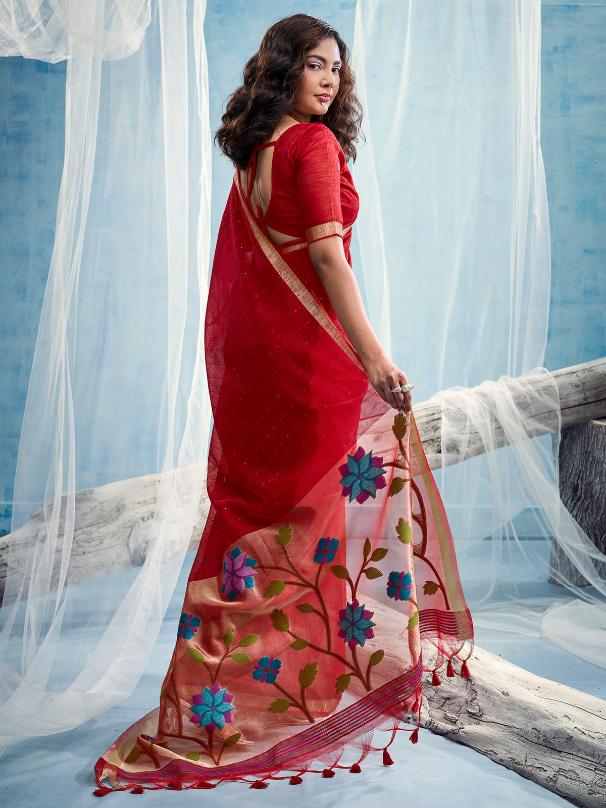 Red Muga Silk saree – detail view 1