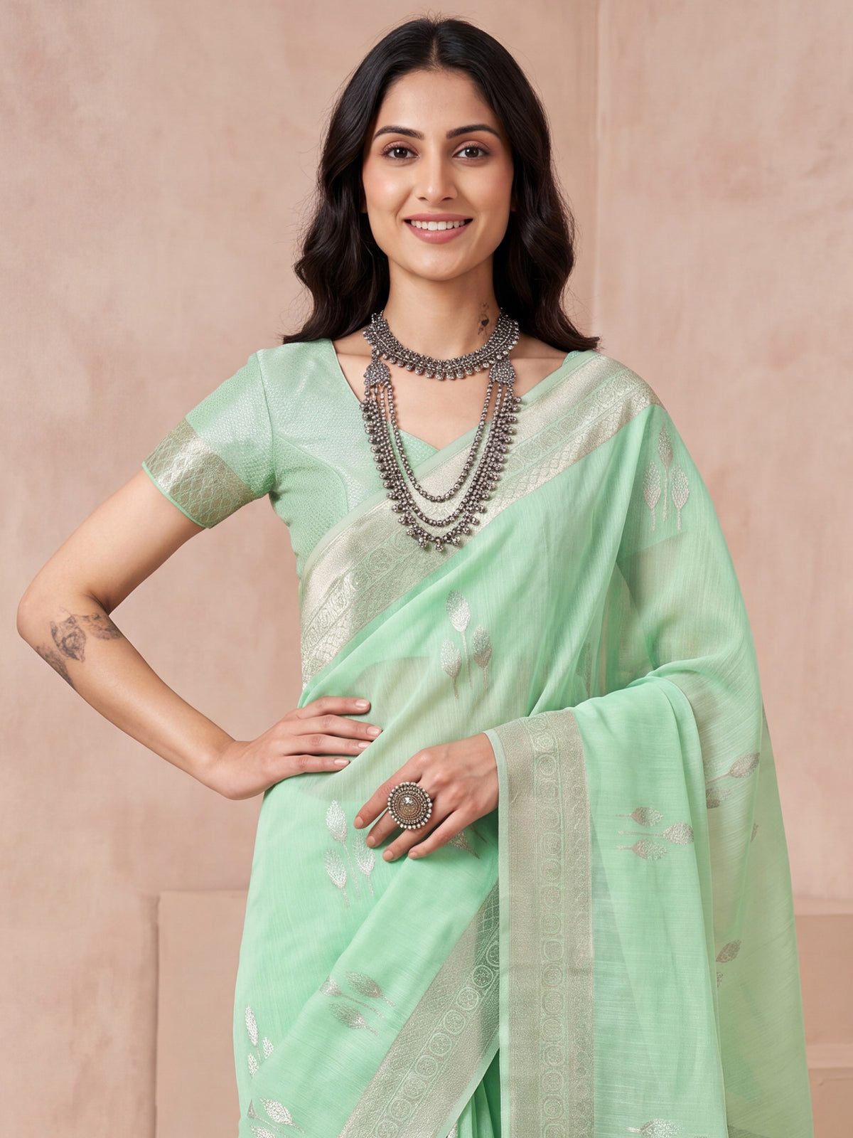 Sea Green Linen saree – detail view 4
