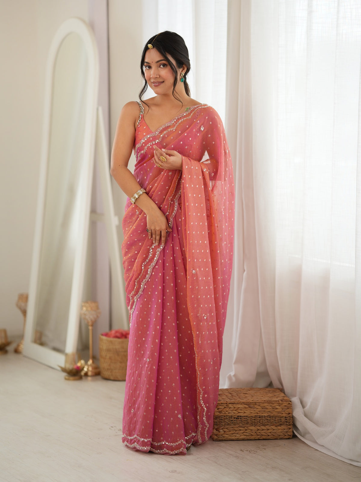 Pink Georgette saree – detail view 2
