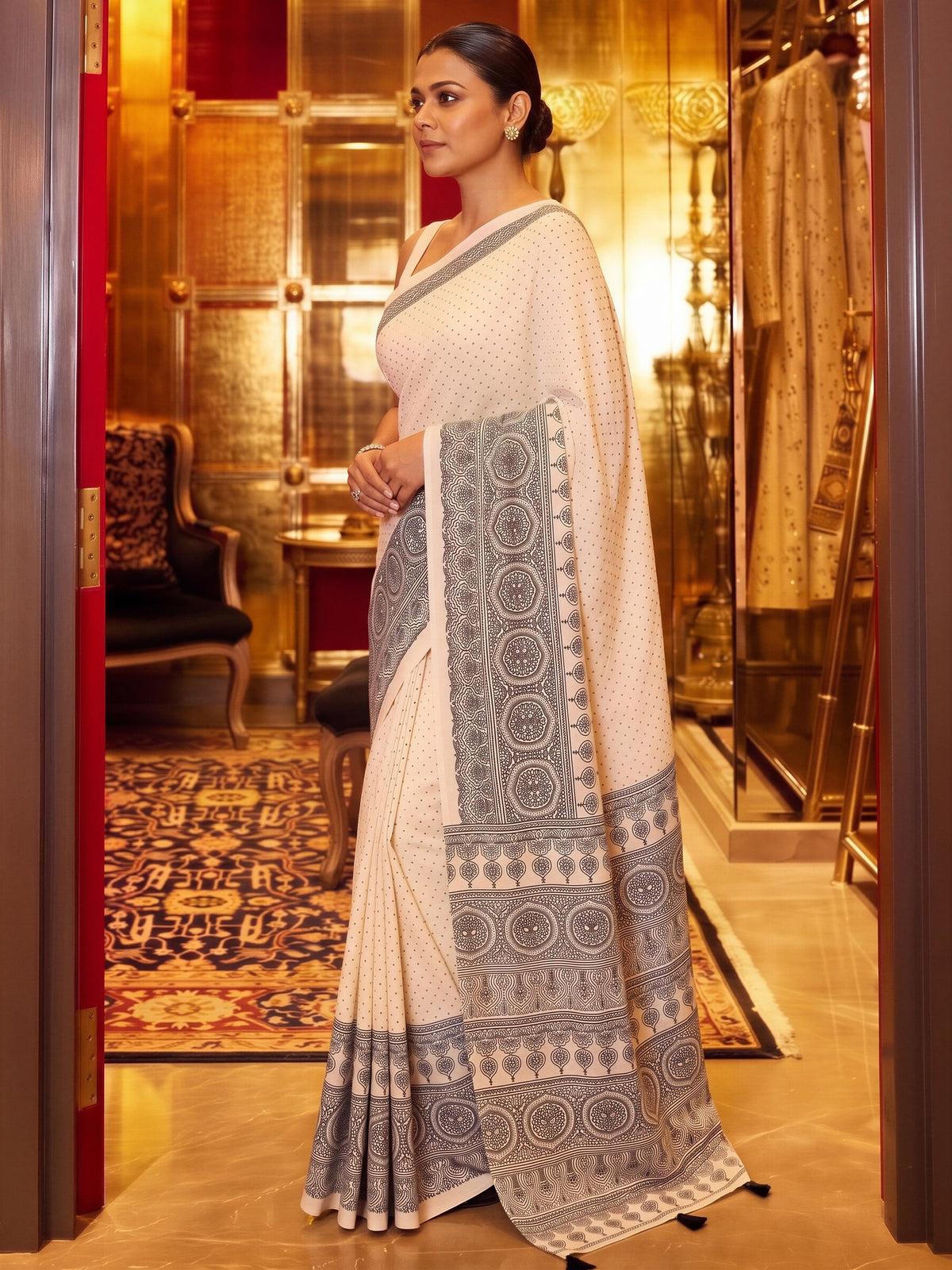 Cream satin saree view 2