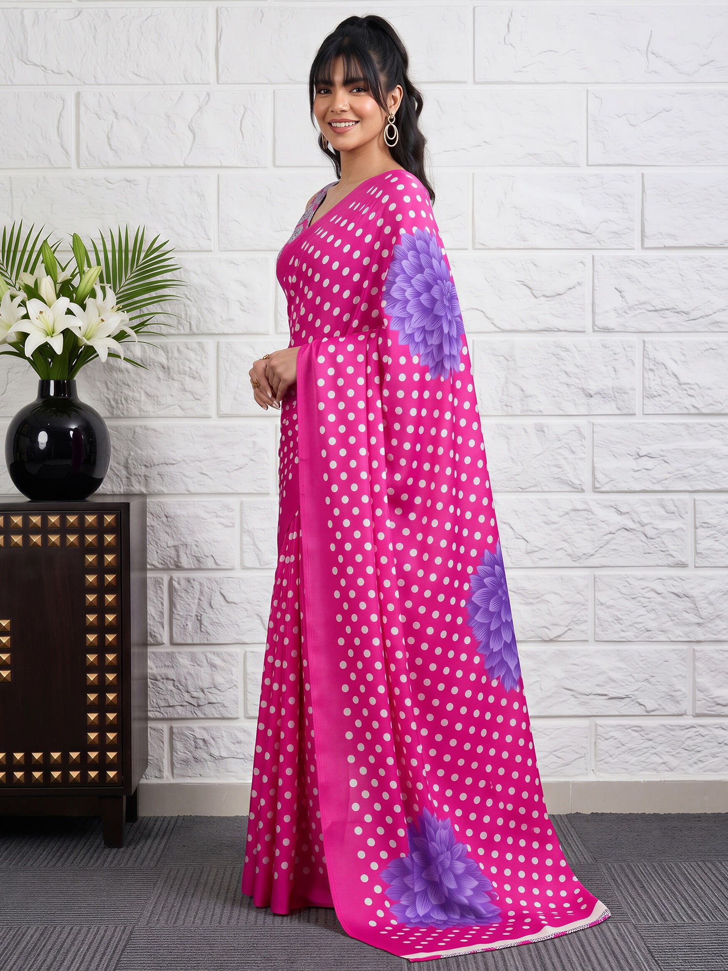 Magenta Satin saree – detail view 2