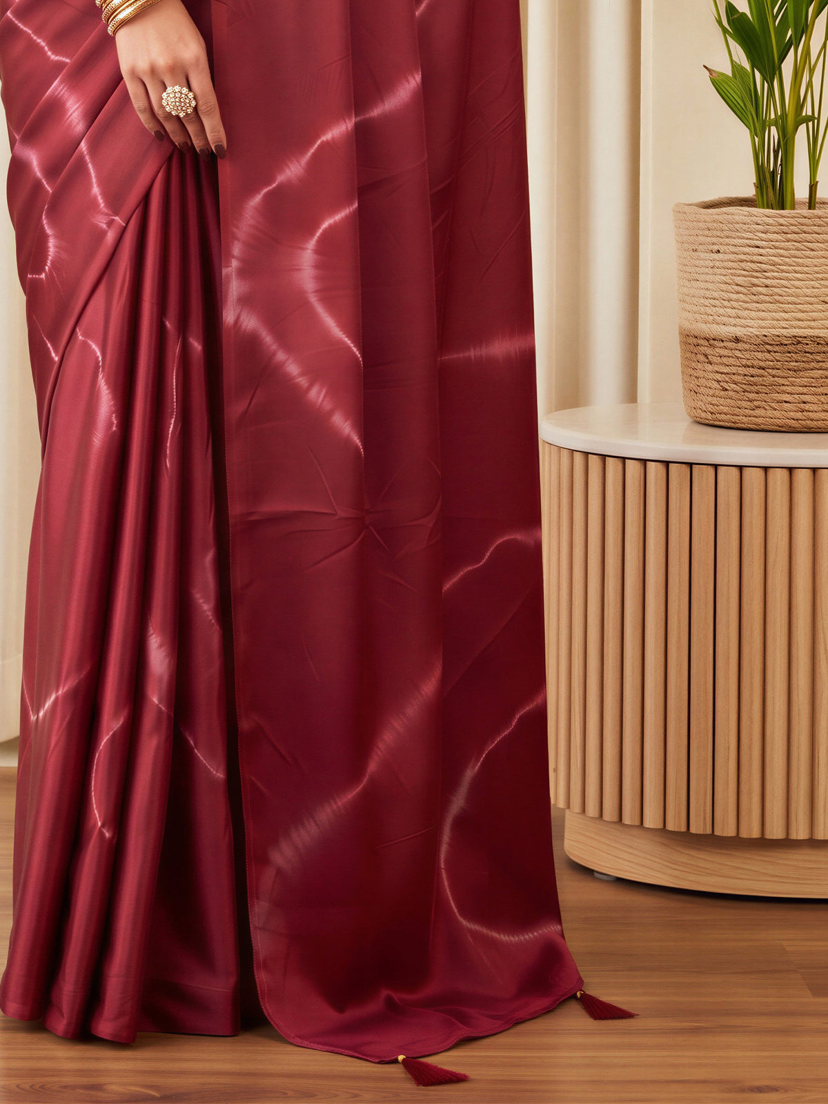 Burgundy Satin Silk saree – detail view 5