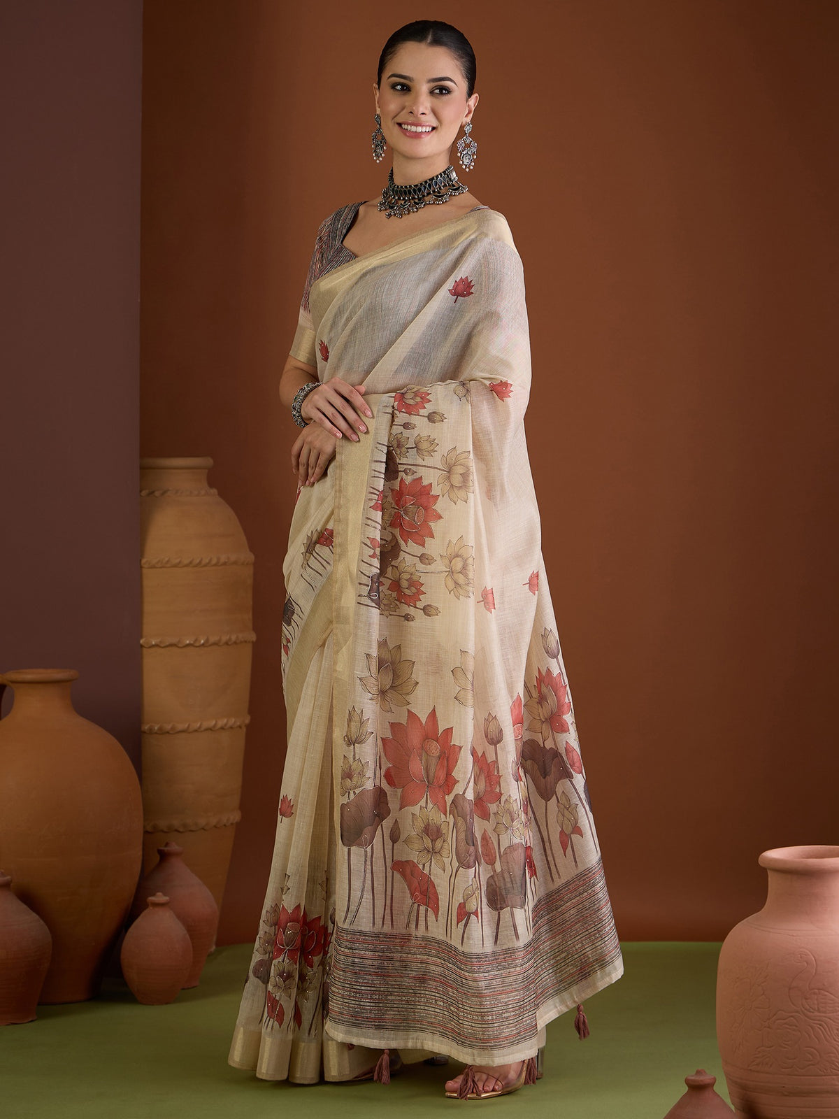 Beige linen blend saree view 3