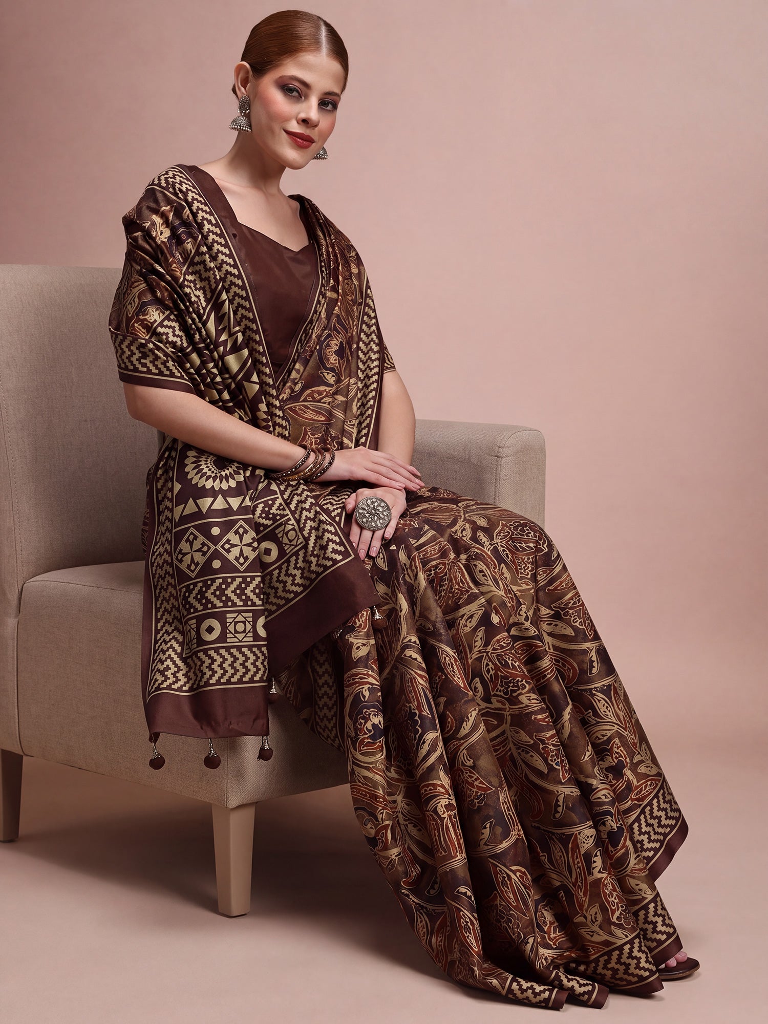 Brown Silk Blend saree – detail view 2