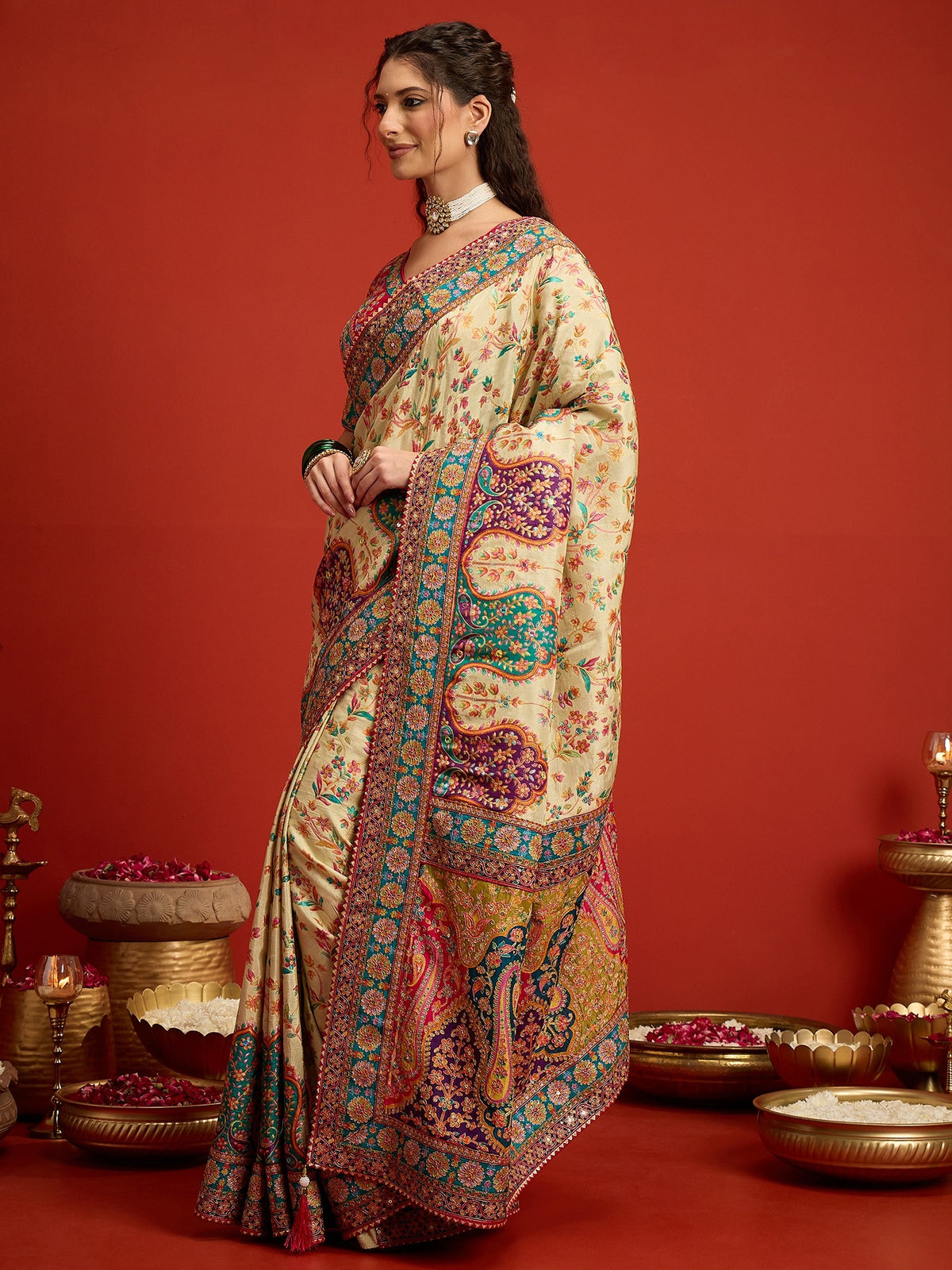 Cream Silk Blend saree – detail view 3
