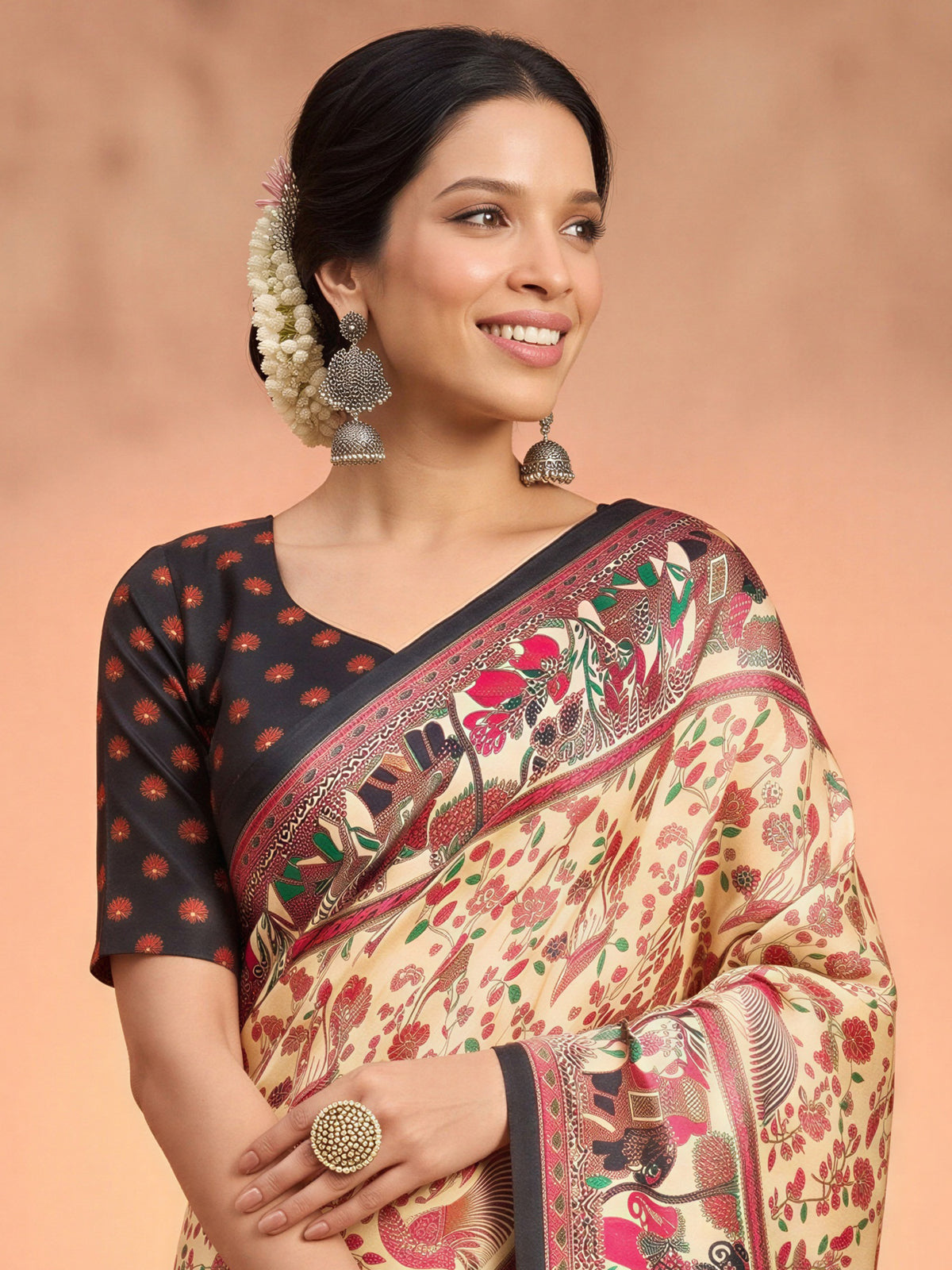 Beige Silk Blend saree – detail view 4