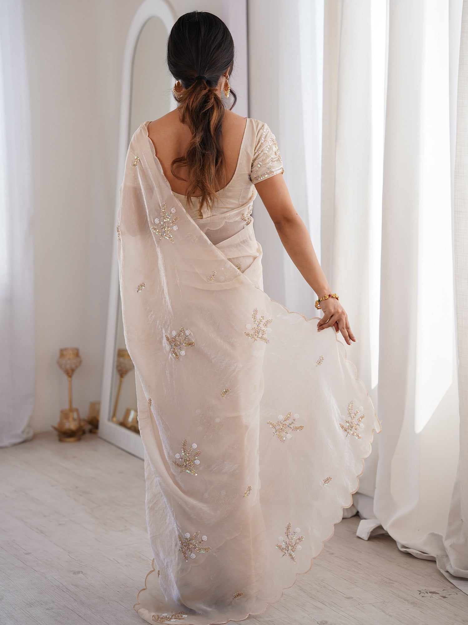 Off White Satin saree – detail view 1