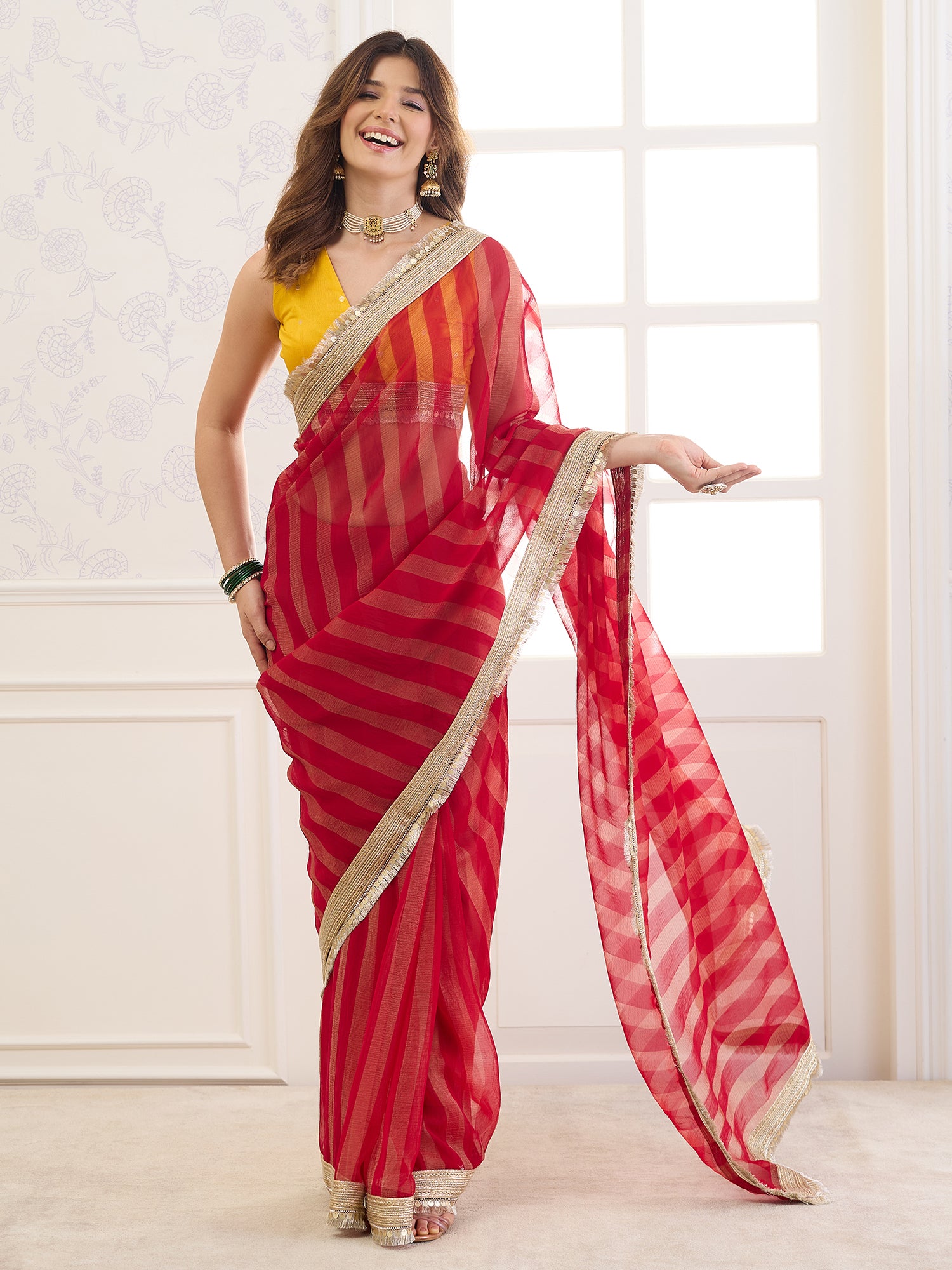 Red Viscose saree – detail view 2
