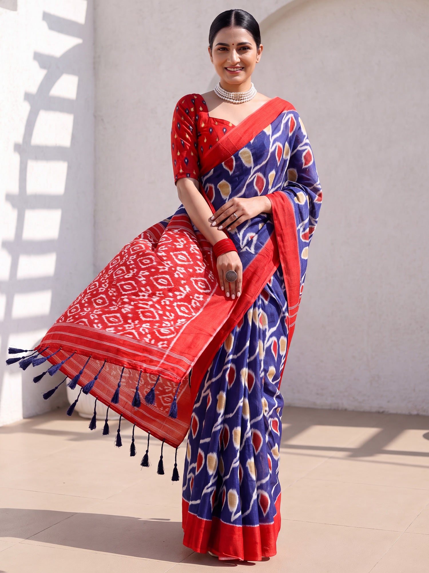 Navy Blue Cotton saree – detail view 3