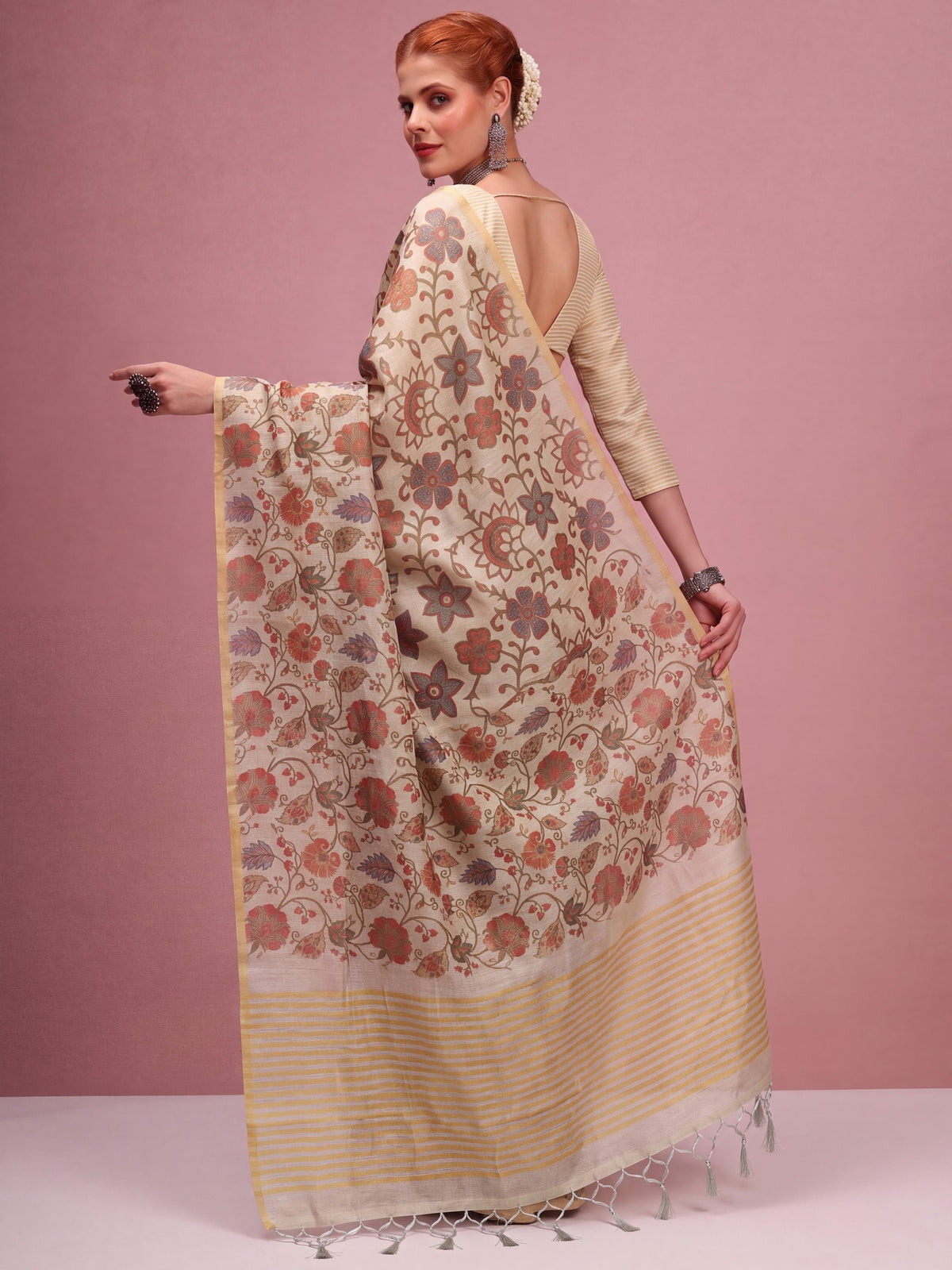 Beige Tissue saree – detail view 1